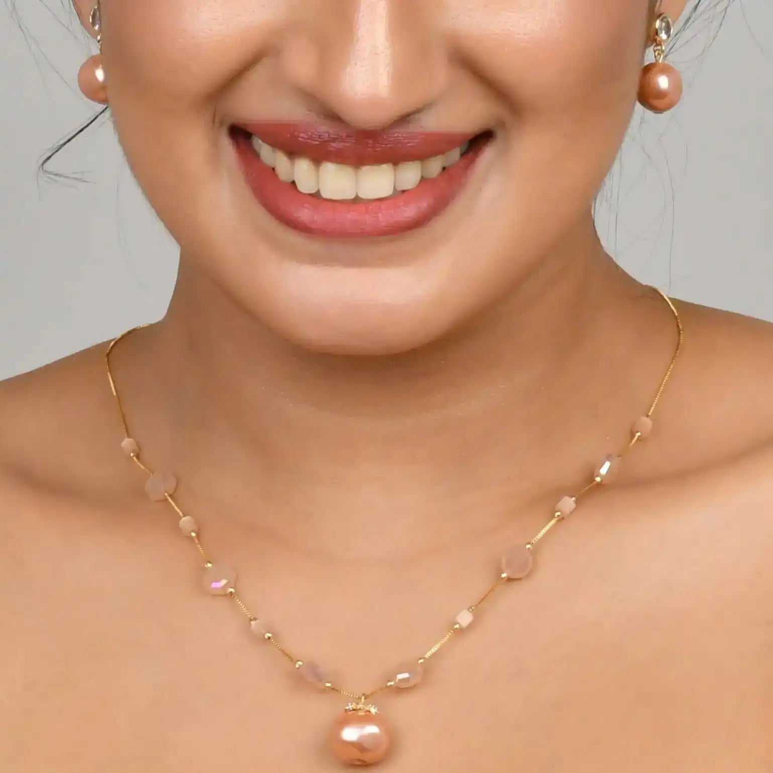 Shell Pearl Harmony Dainty Necklace