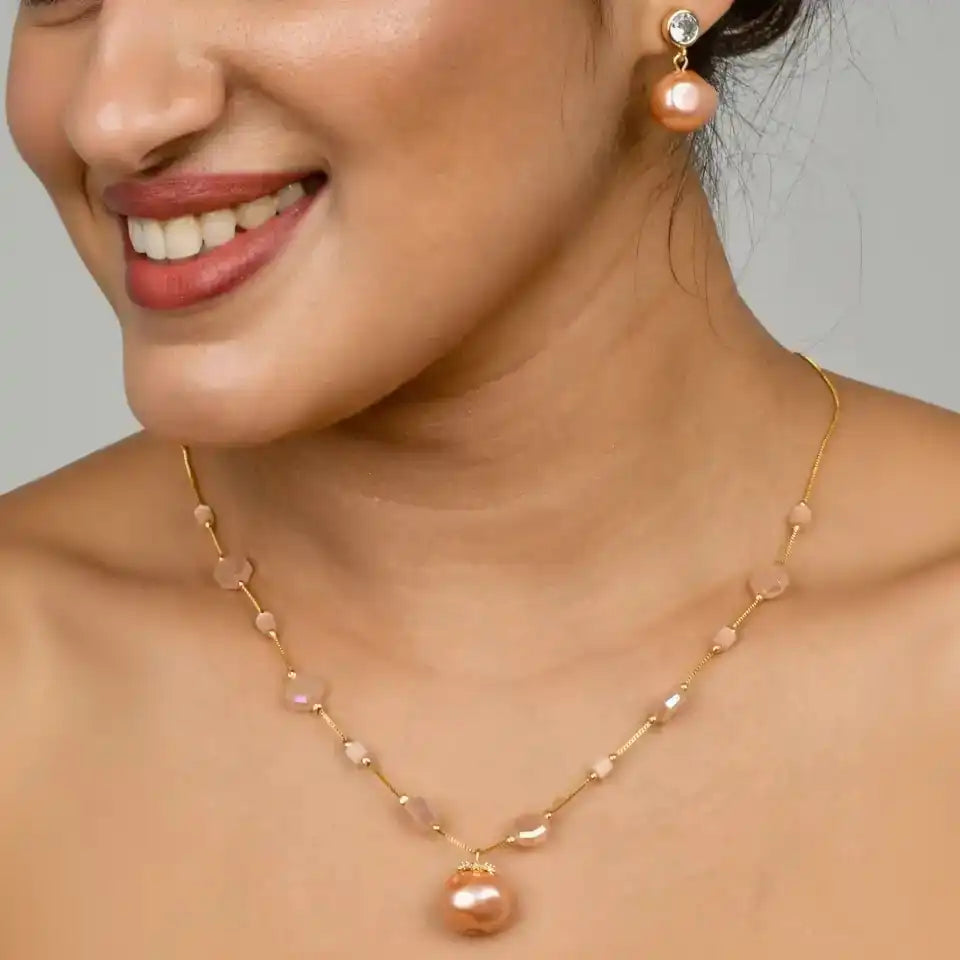 Shell Pearl Harmony Dainty Necklace