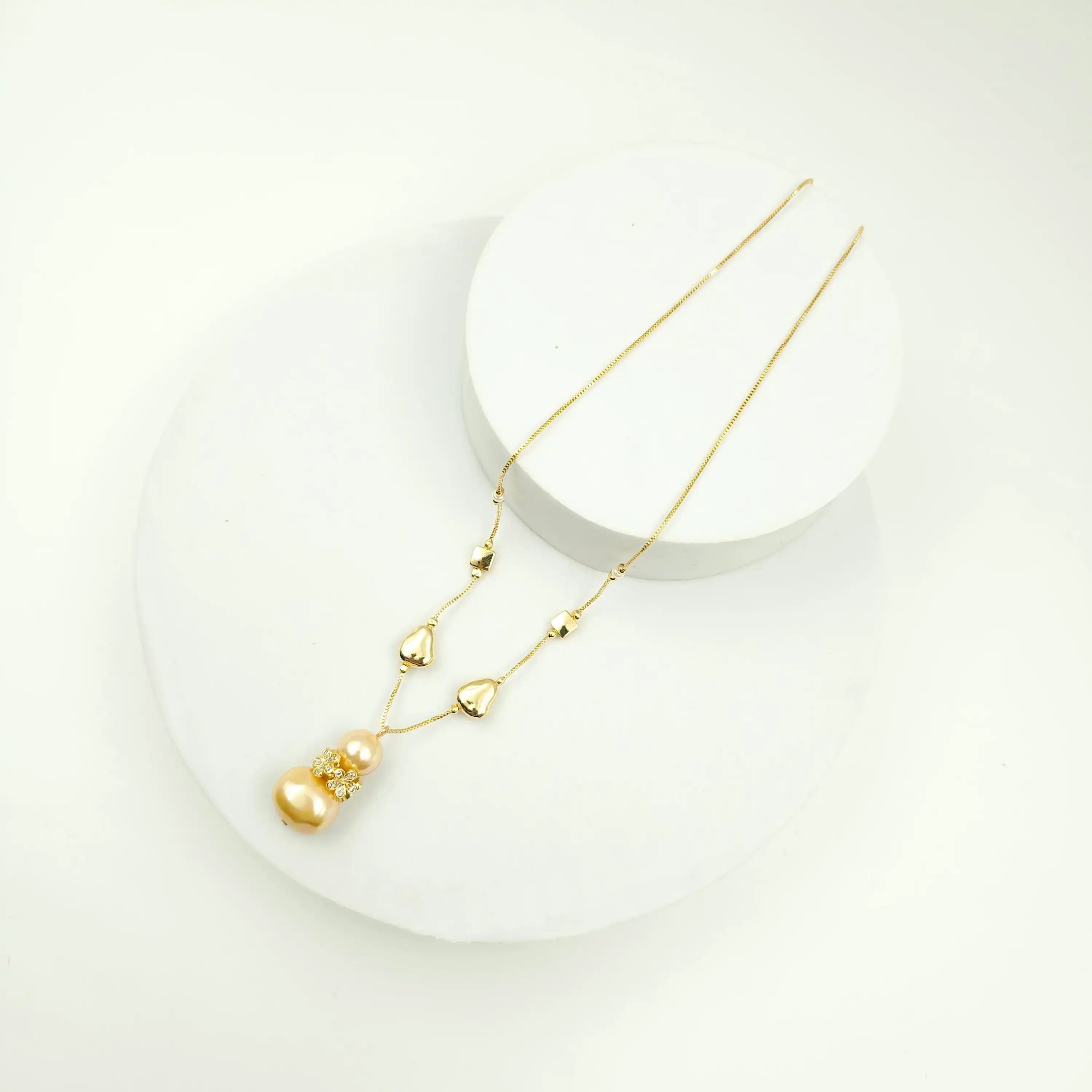 Shell Pearl Garden Dainty Necklace