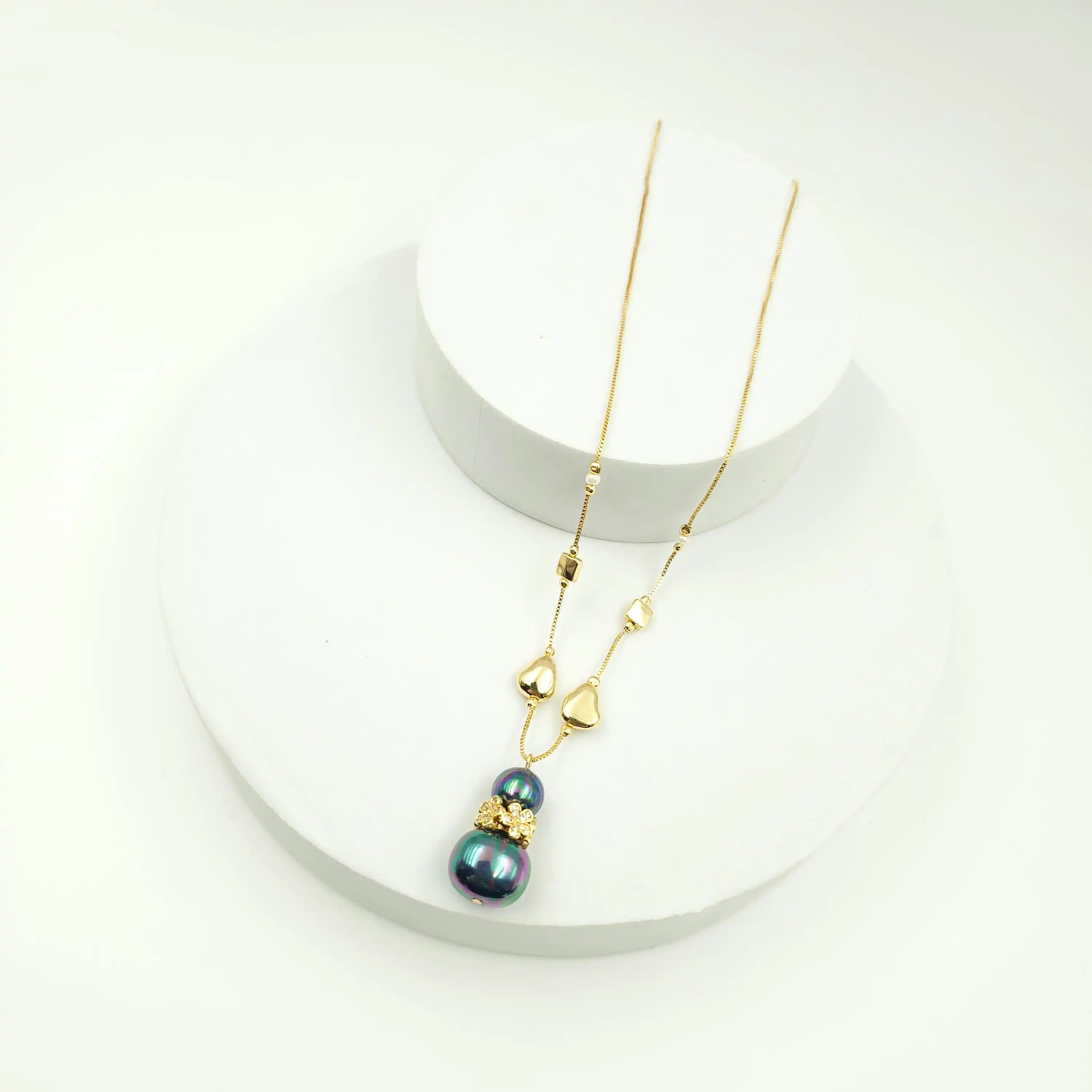 Shell Pearl Garden Dainty Necklace