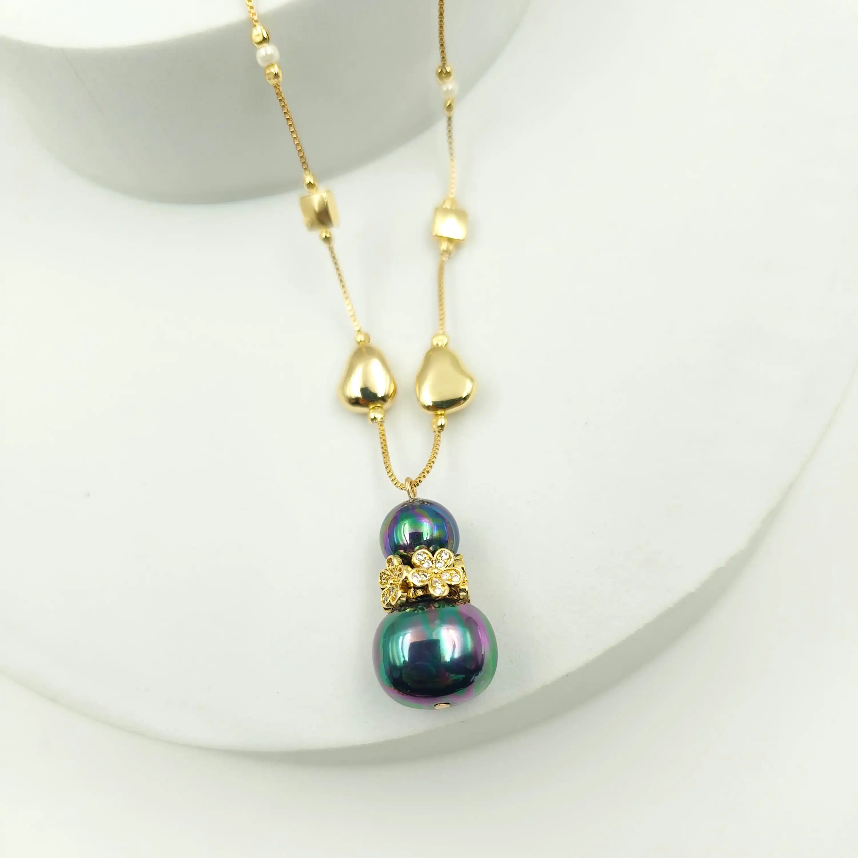 Shell Pearl Garden Dainty Necklace