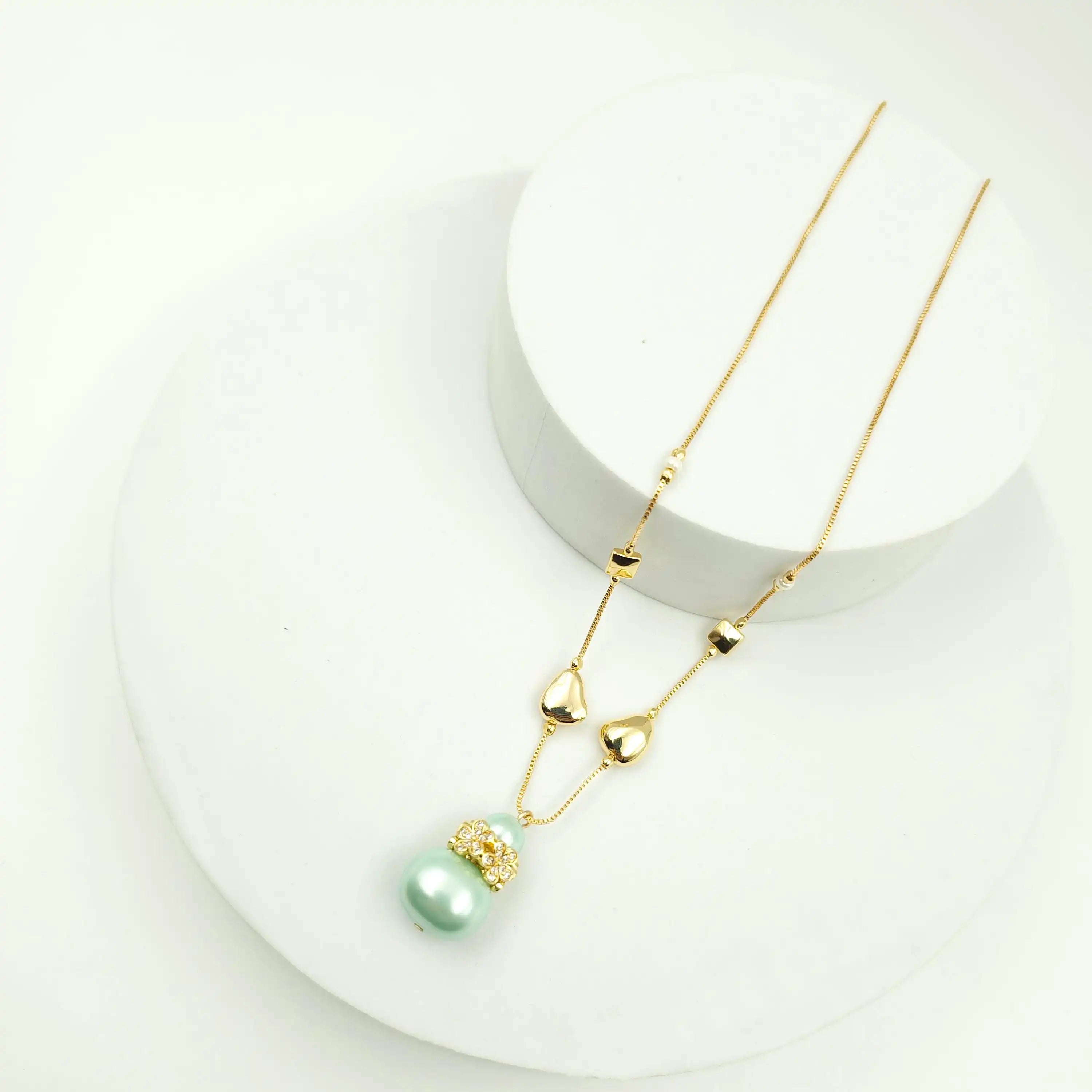Shell Pearl Garden Dainty Necklace