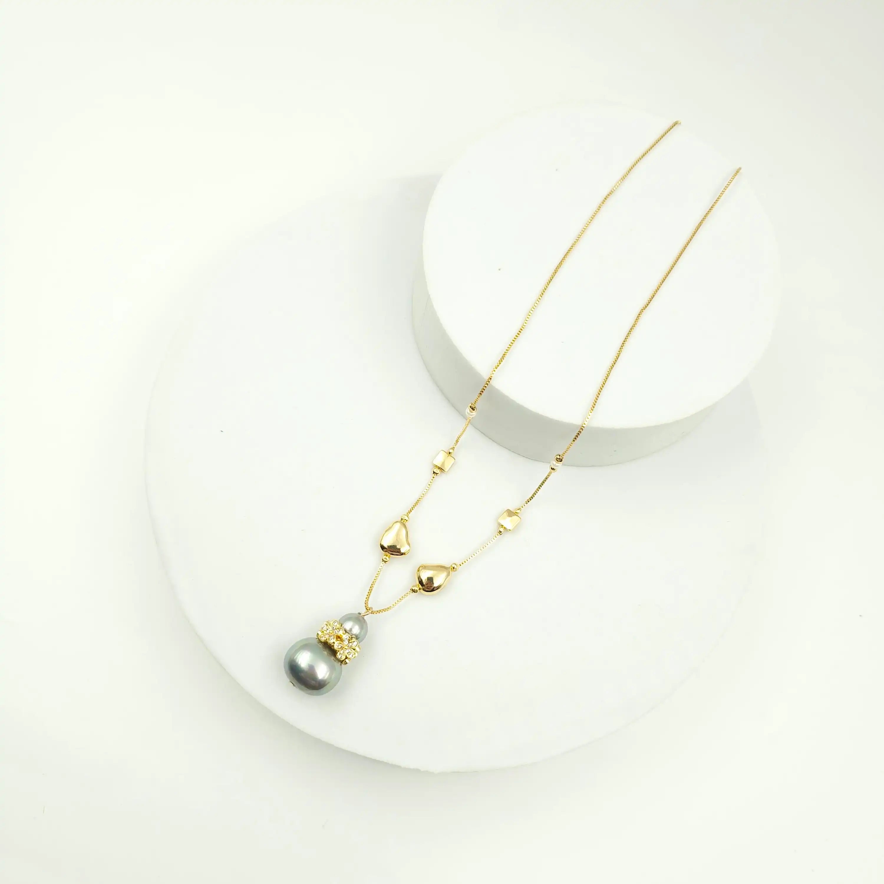 Shell Pearl Garden Dainty Necklace