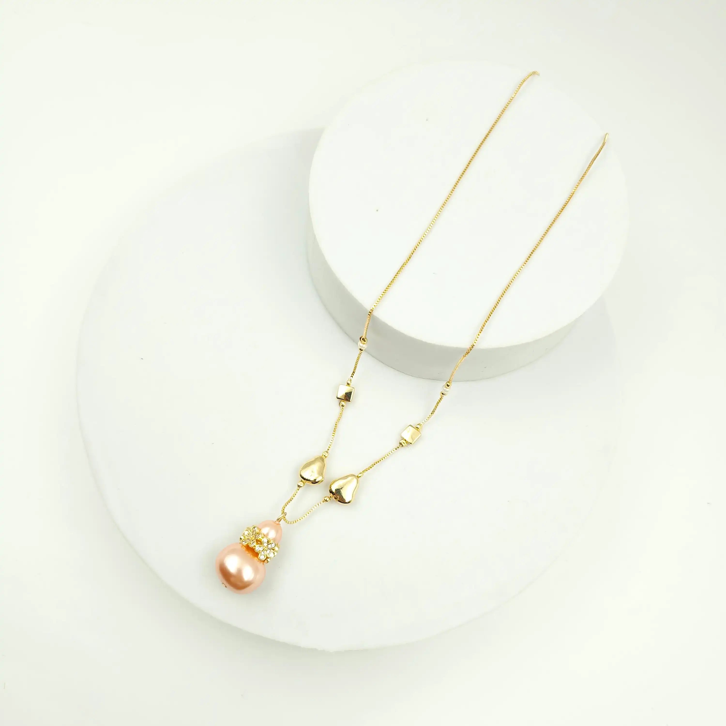 Shell Pearl Garden Dainty Necklace