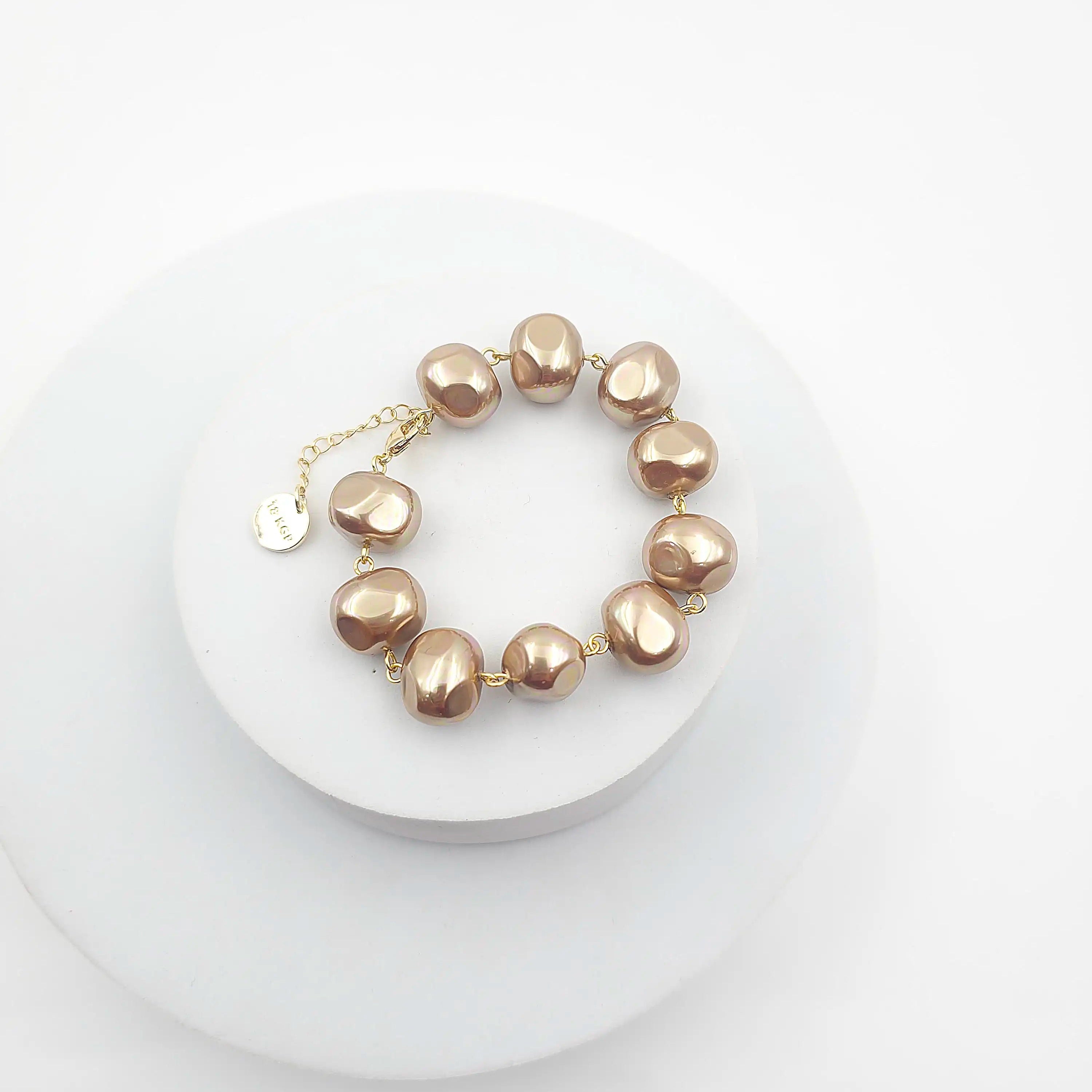 Shell Pearl Bracelet