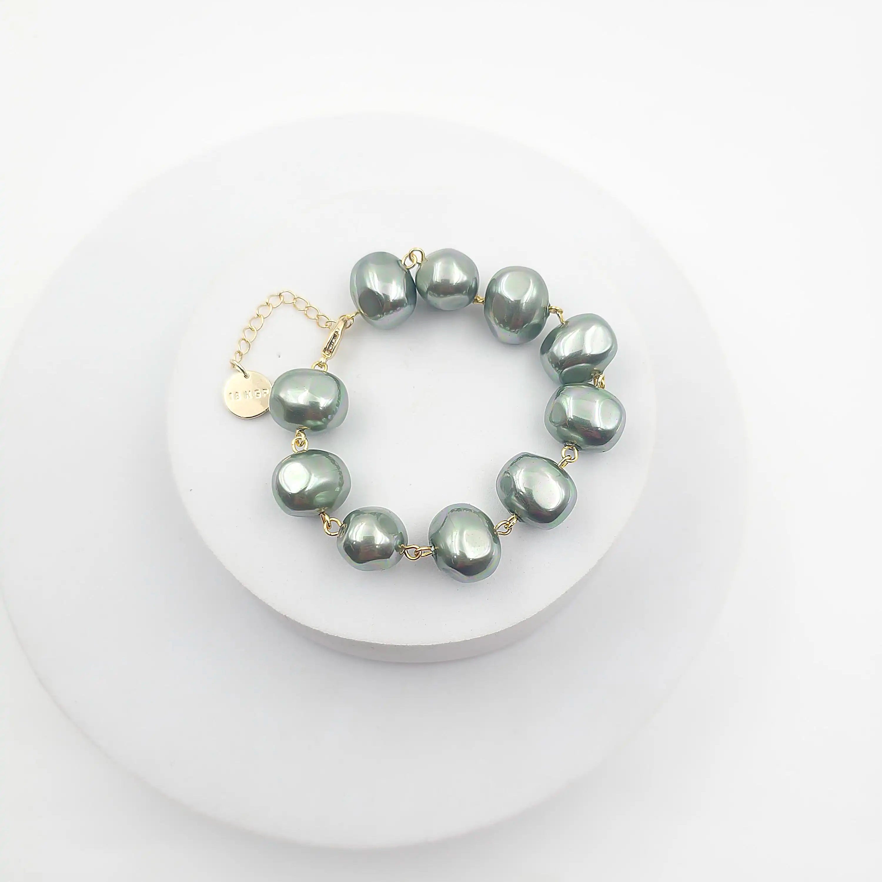 Shell Pearl Bracelet