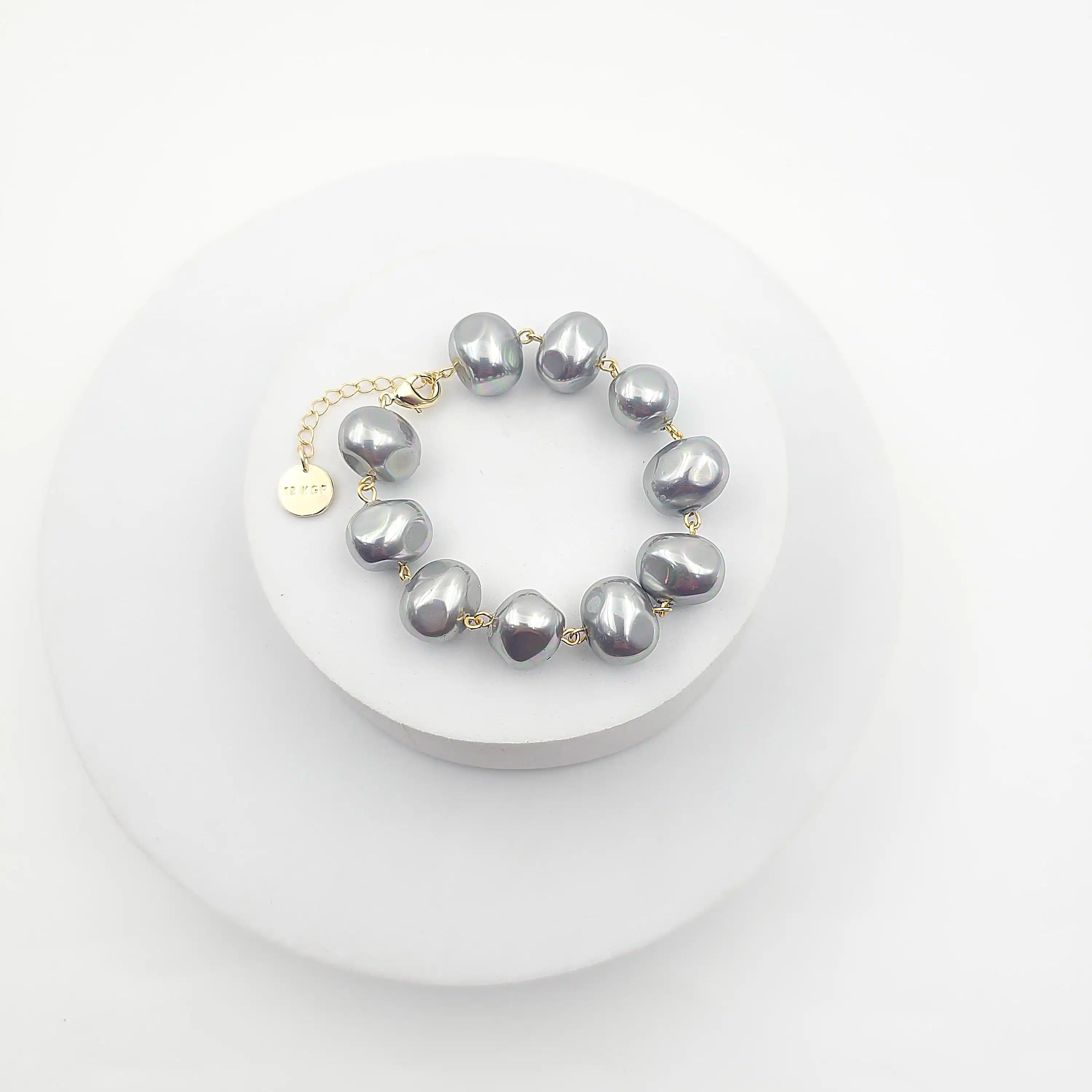 Shell Pearl Bracelet