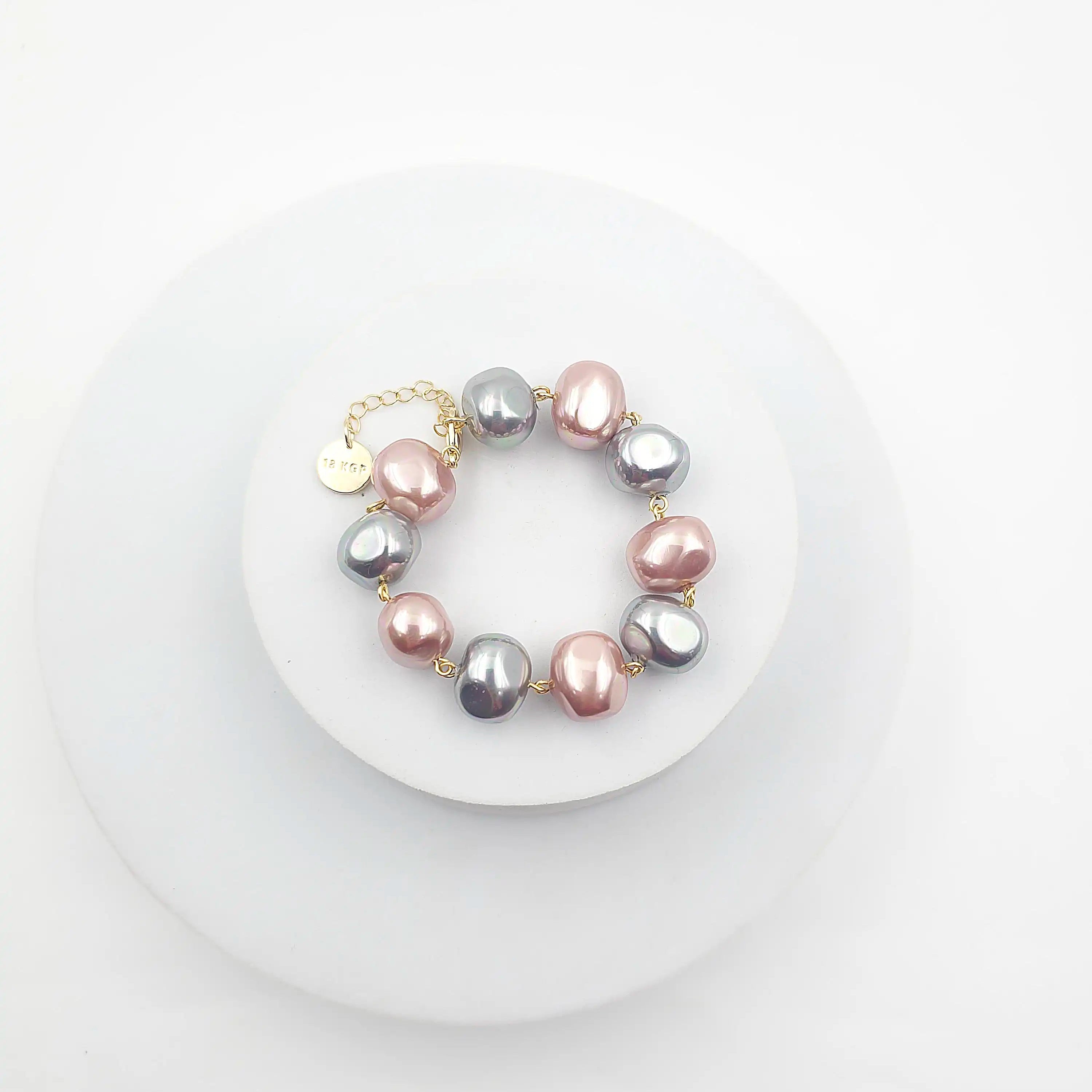 Shell Pearl Bracelet