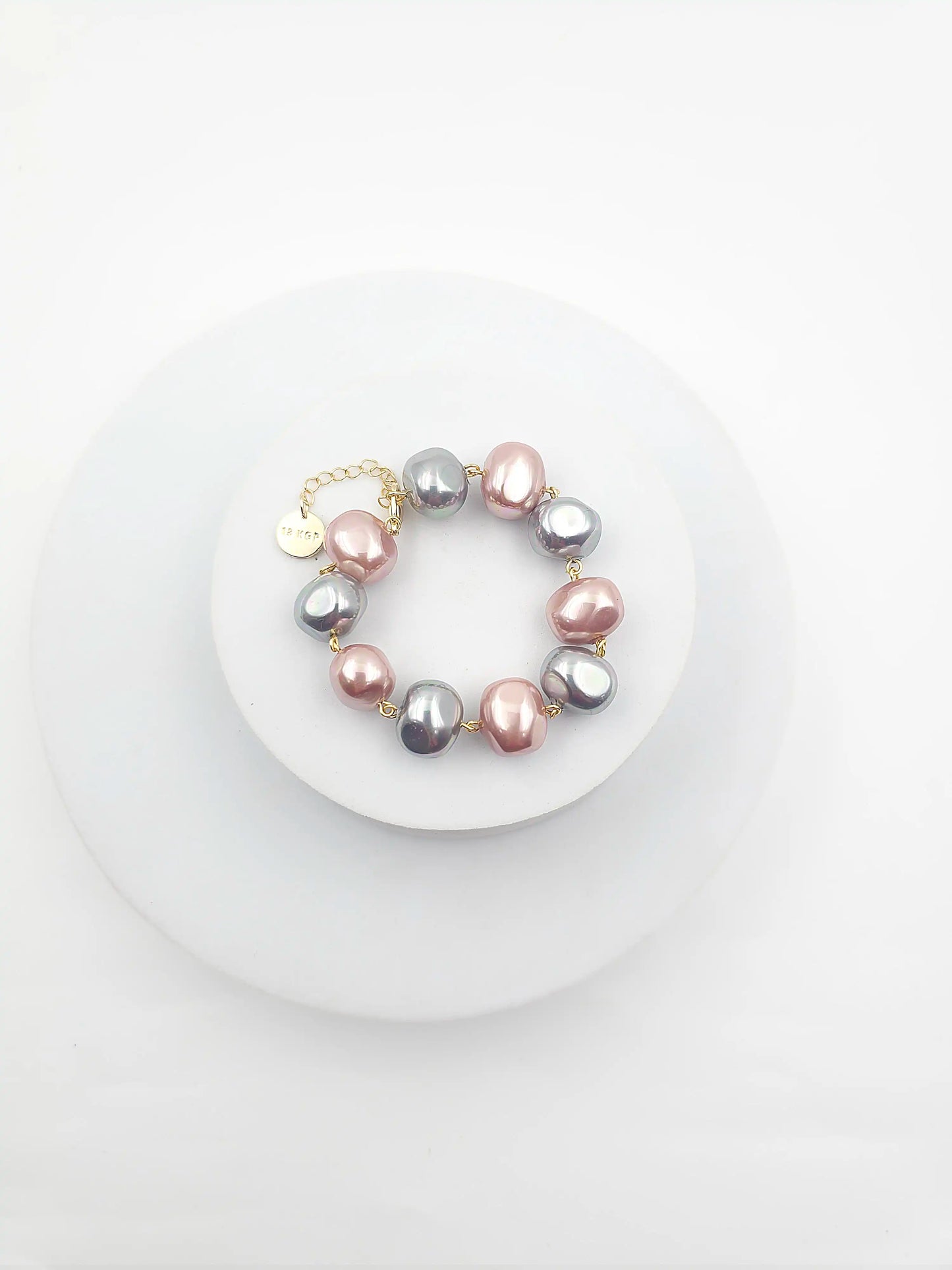 Shell Pearl Bracelet