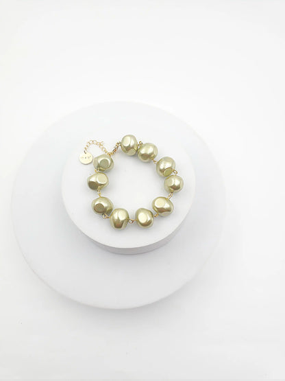 Shell Pearl Bracelet