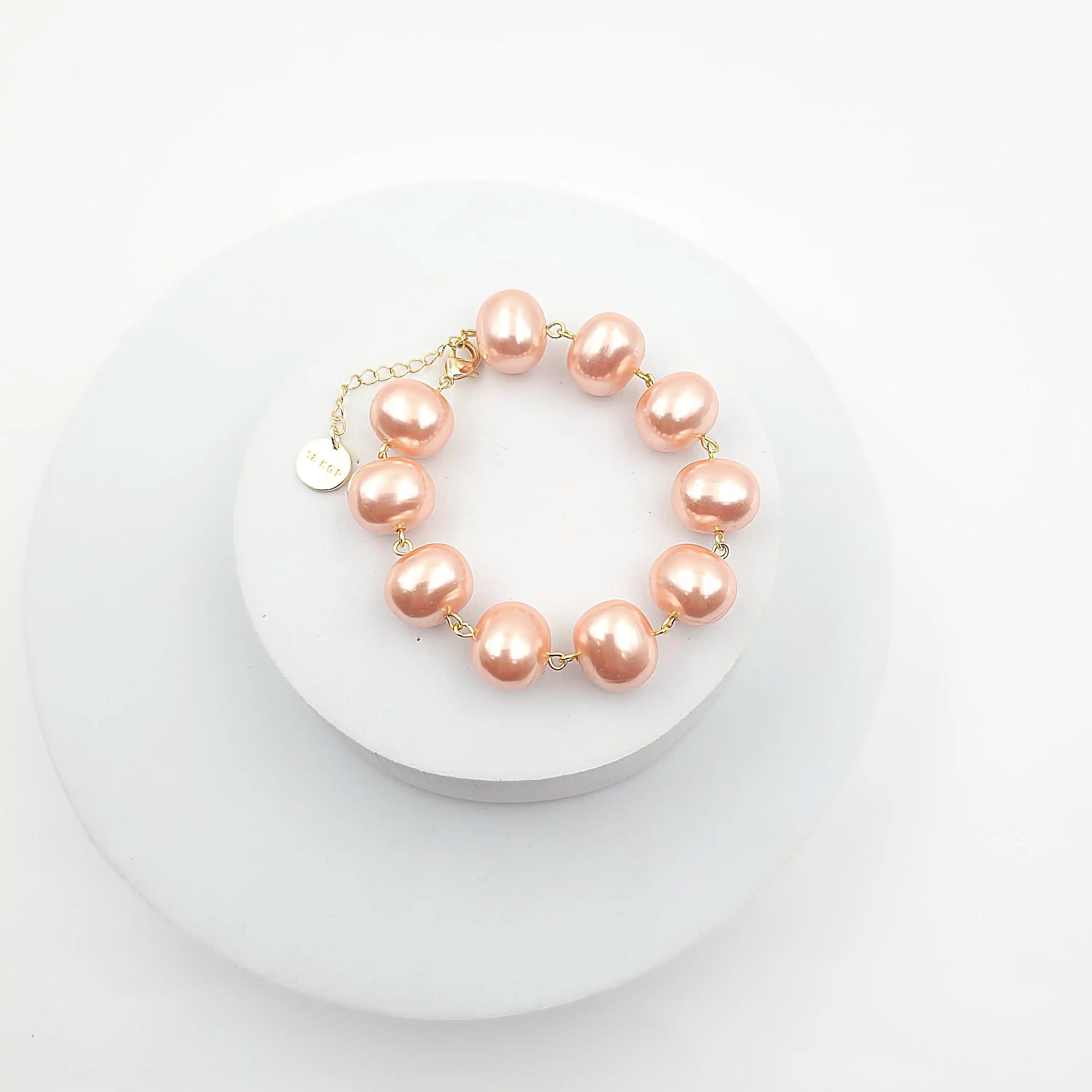 Shell Pearl Bracelet
