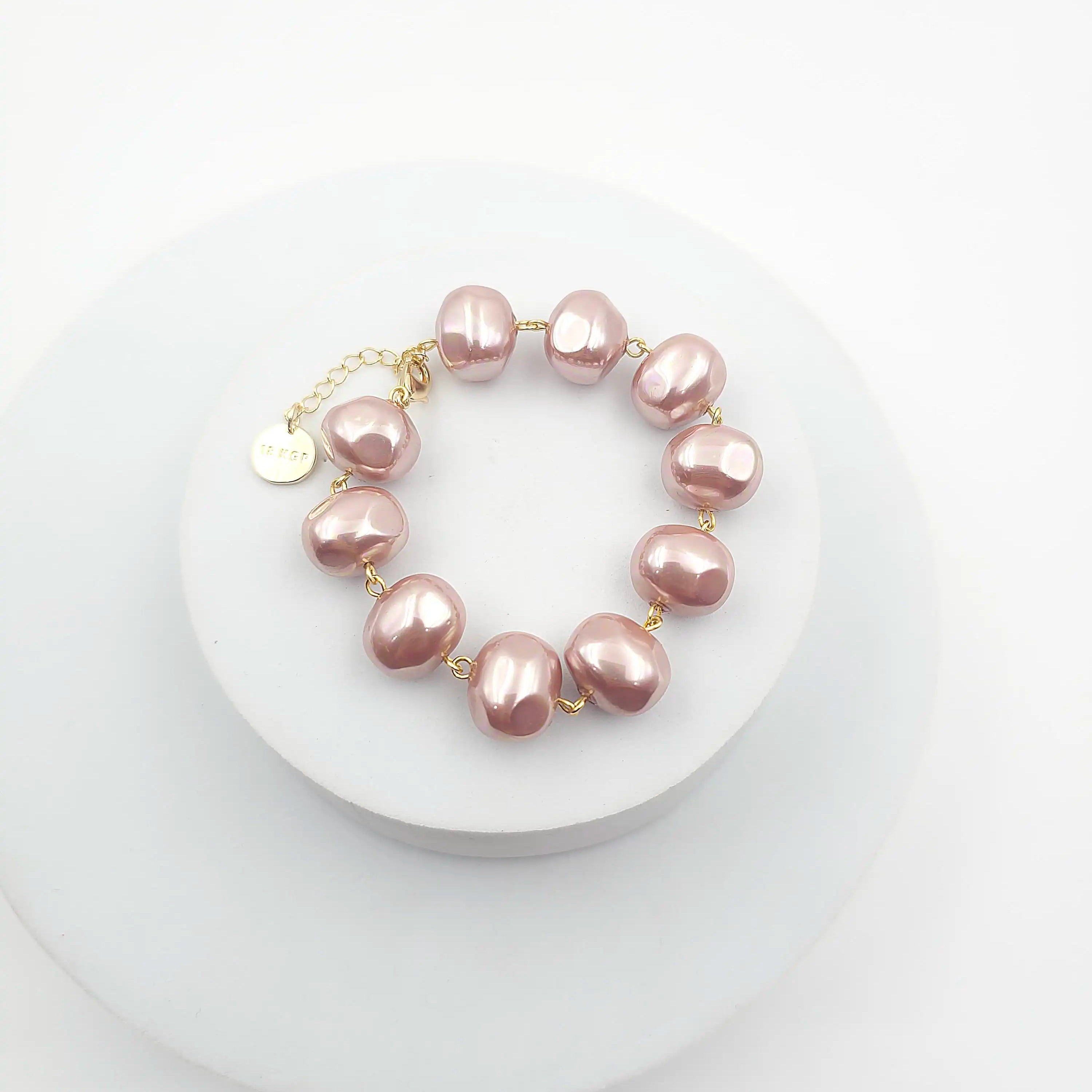 Shell Pearl Bracelet