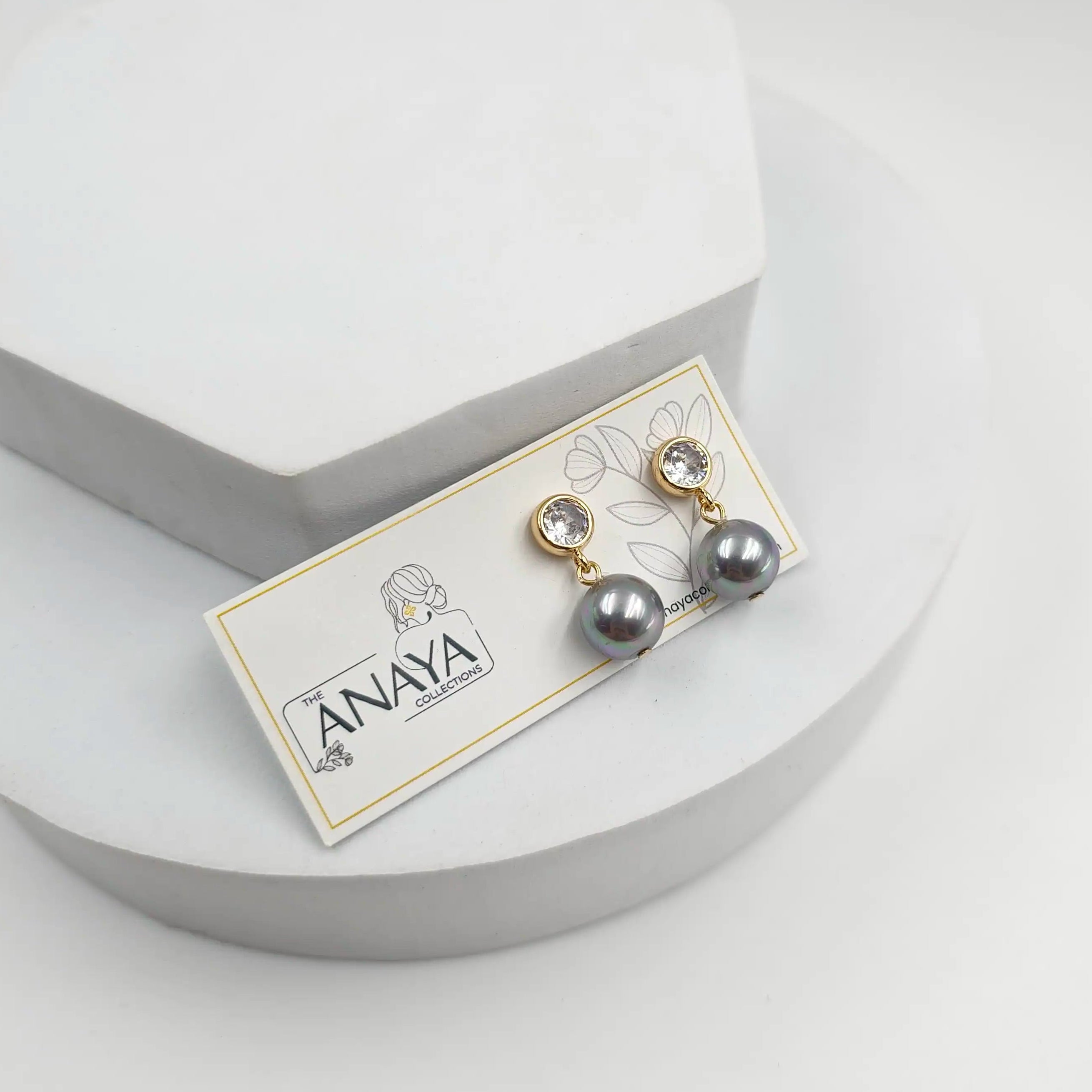 Small Shell Pearl Necklace Set