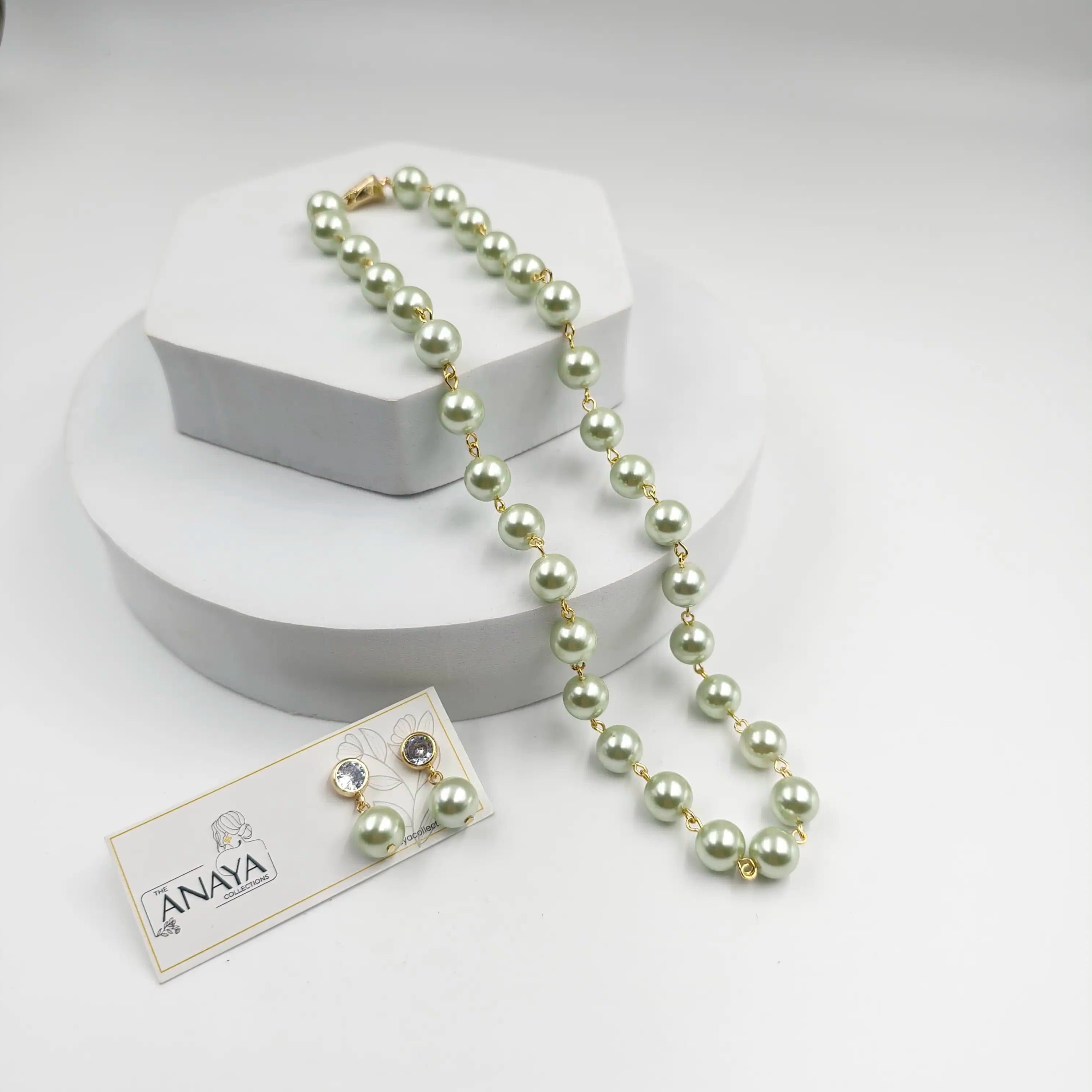 Small Shell Pearl Necklace Set