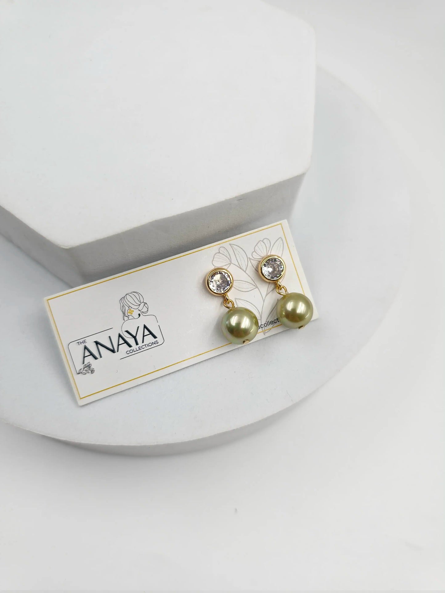 Small Shell Pearl Necklace Set