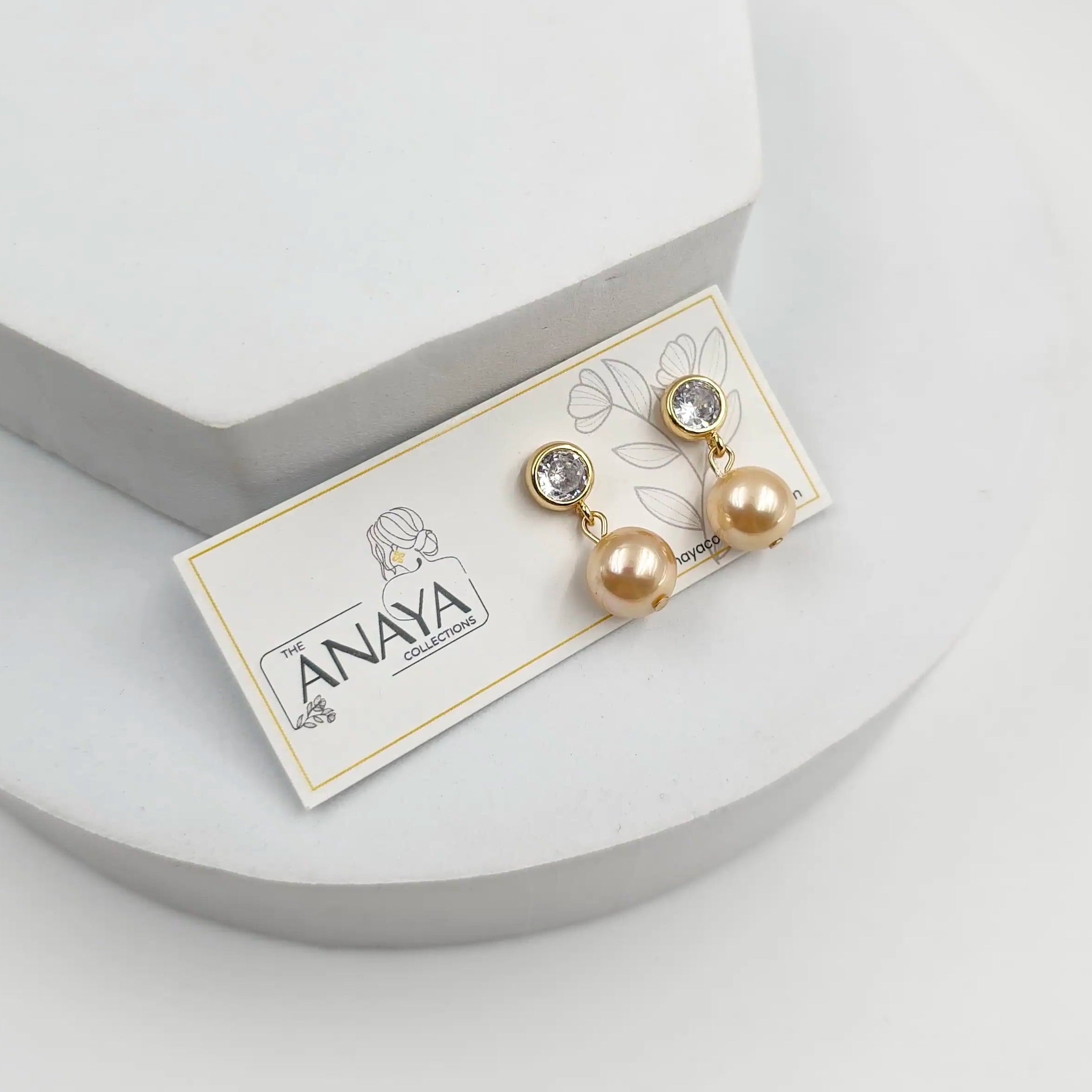 Small Shell Pearl Necklace Set