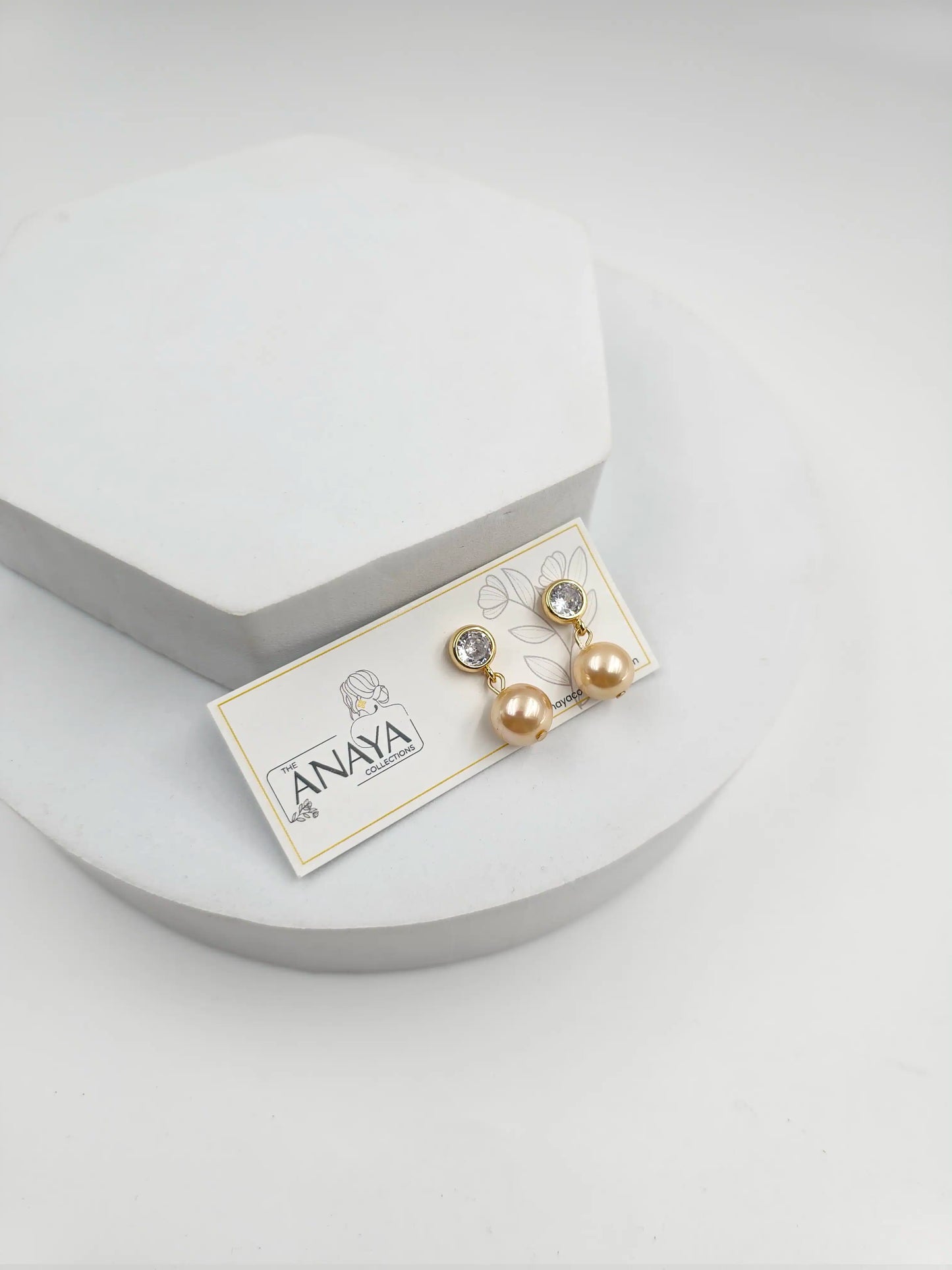 Small Shell Pearl Necklace Set