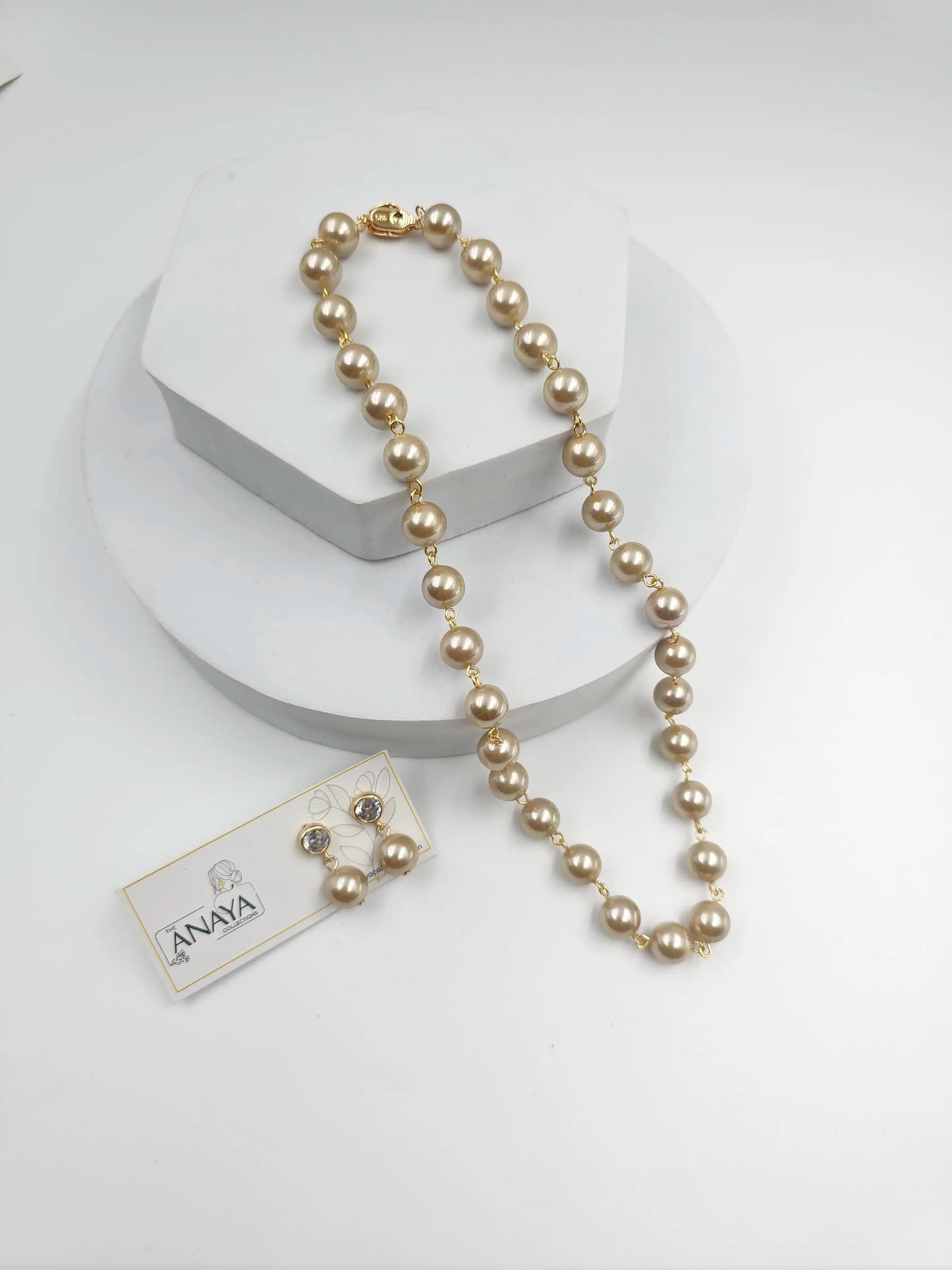 Small Shell Pearl Necklace Set