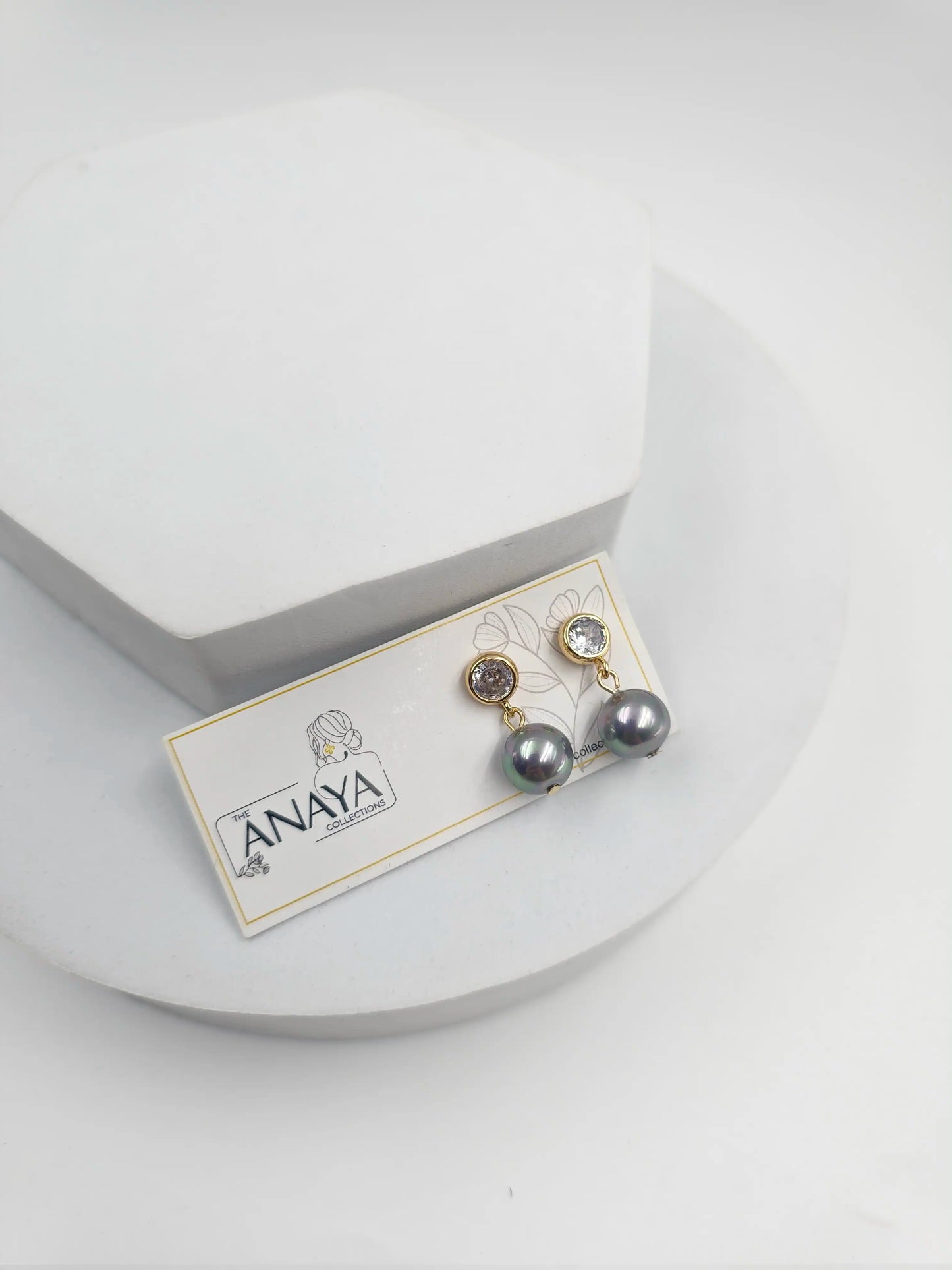 Small Shell Pearl Necklace Set