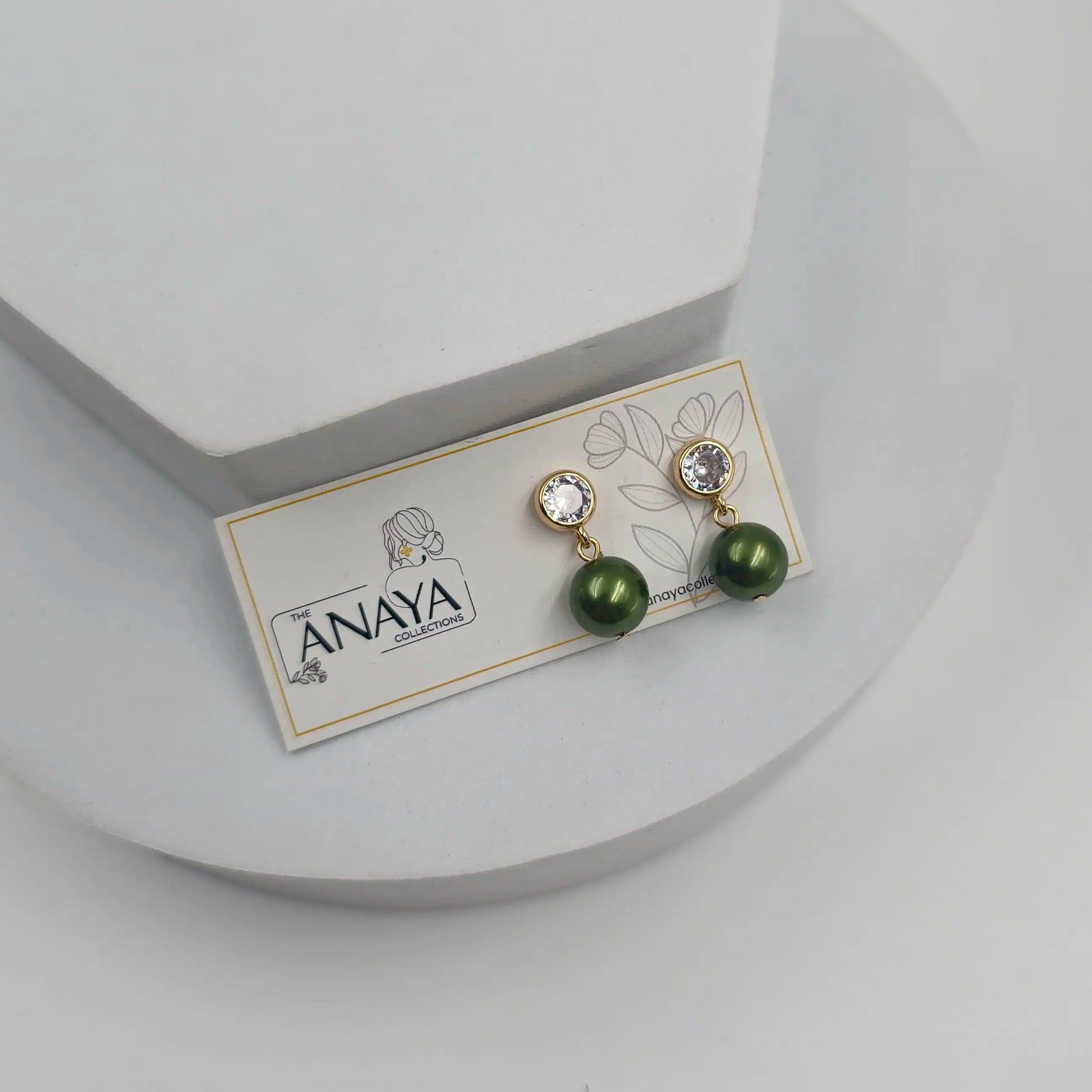 Small Shell Pearl Necklace Set