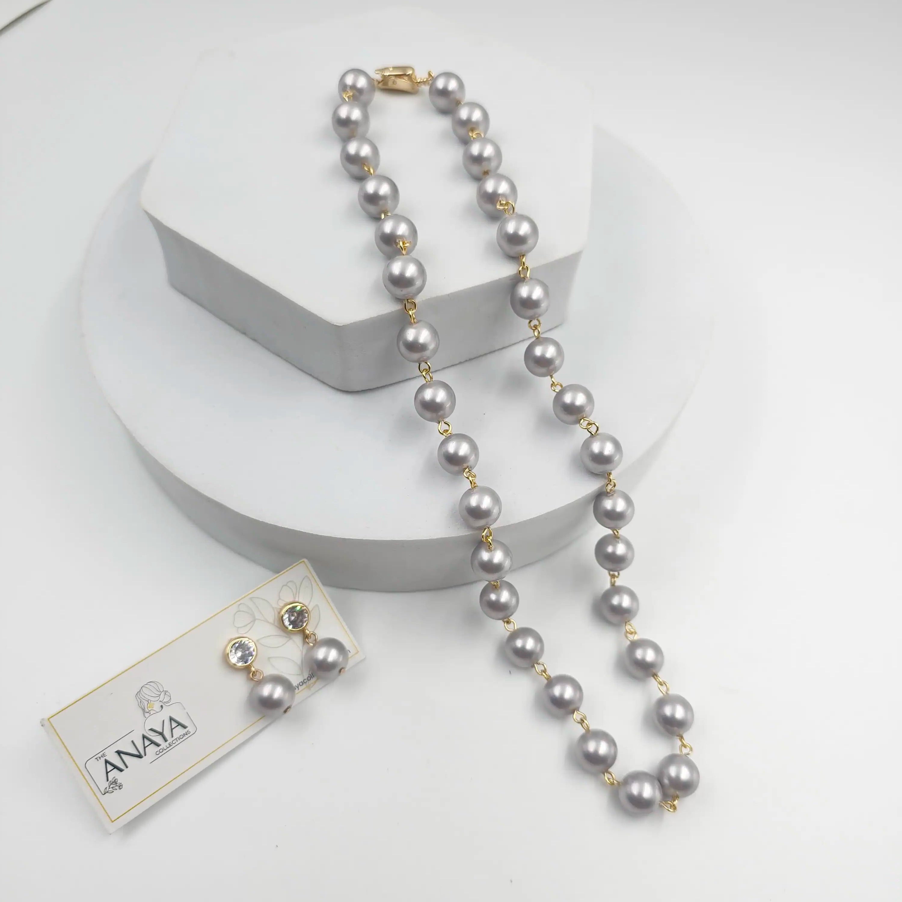 Small Shell Pearl Necklace Set