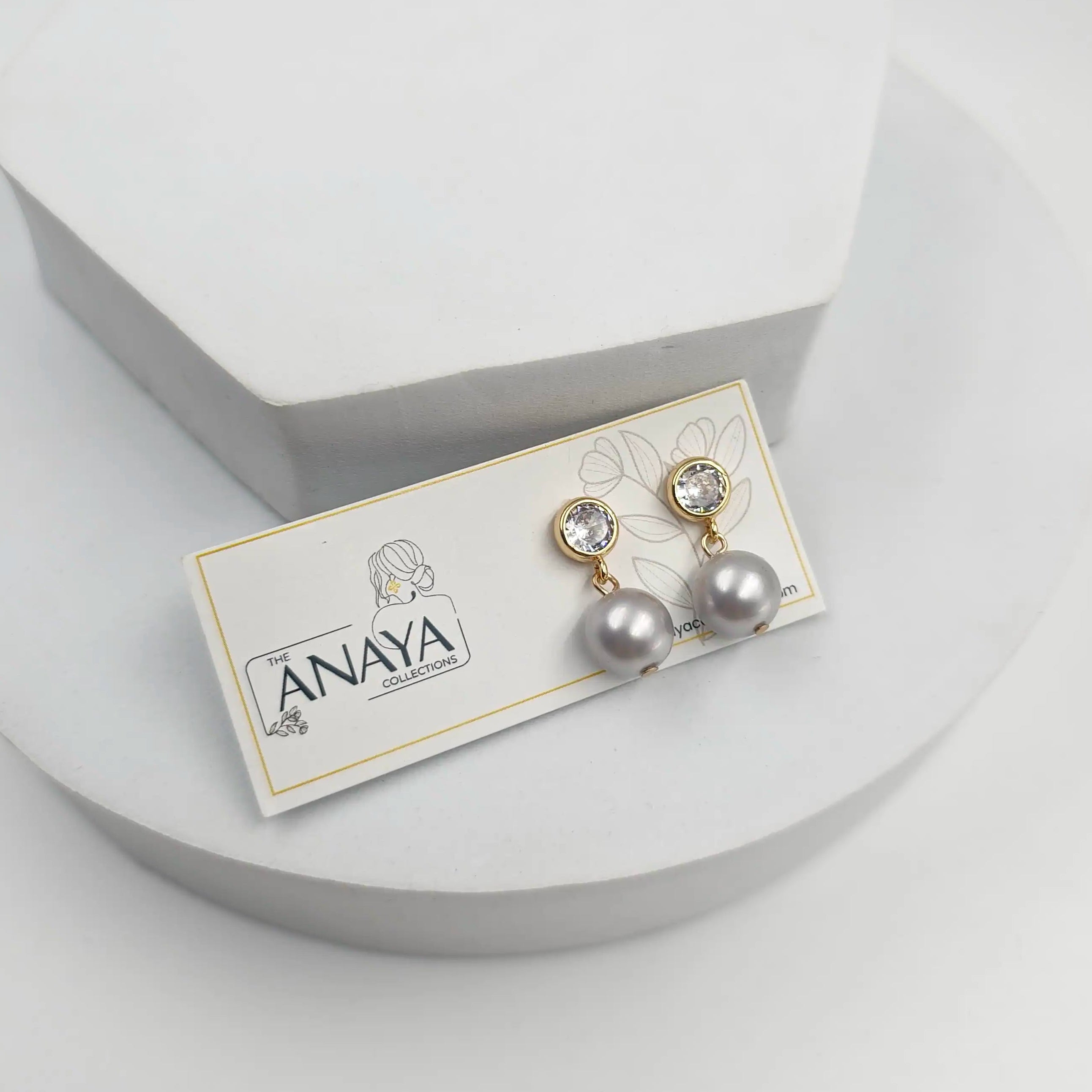 Small Shell Pearl Necklace Set