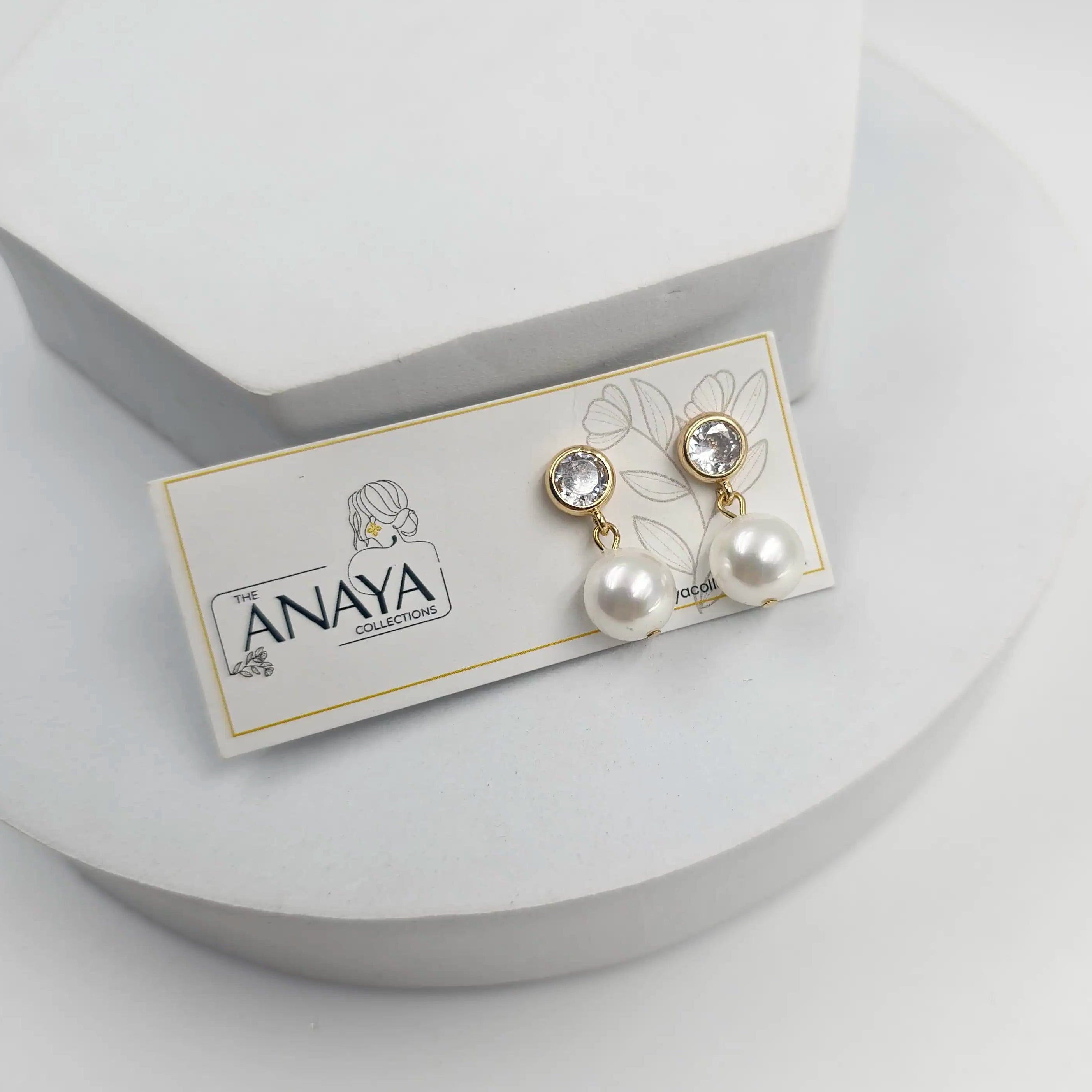 Small Shell Pearl Necklace Set