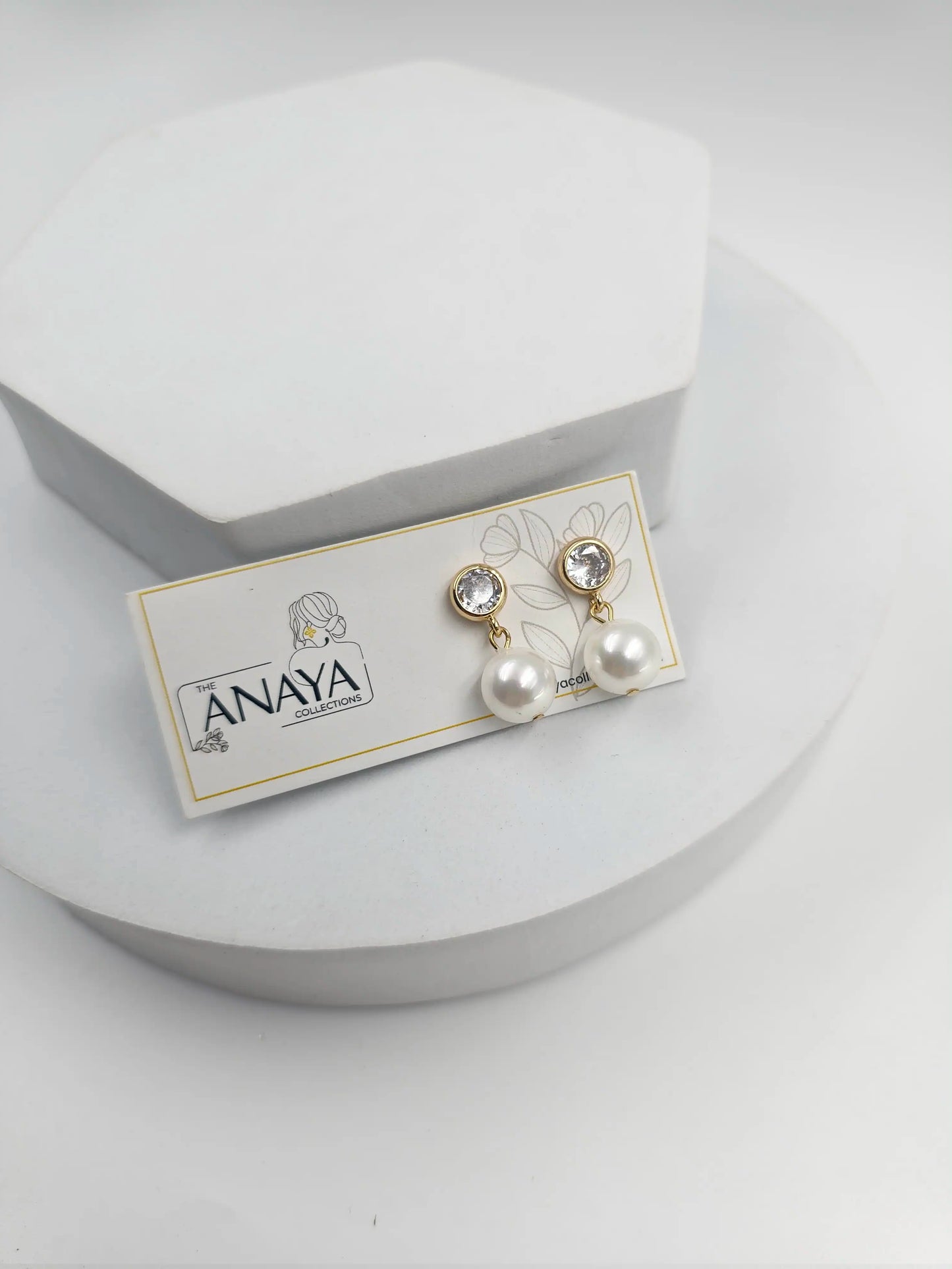 Small Shell Pearl Necklace Set