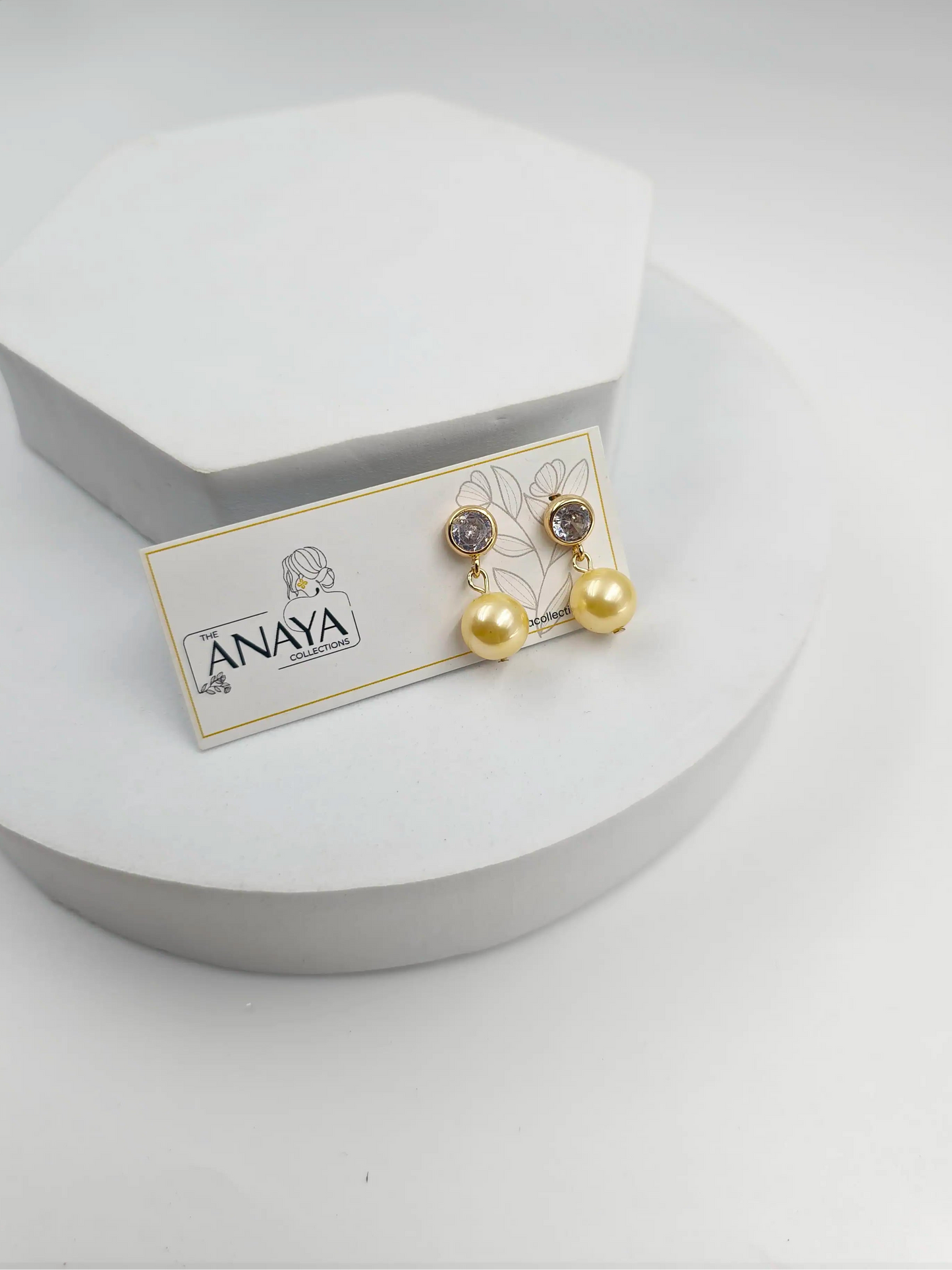 Small Shell Pearl Necklace Set