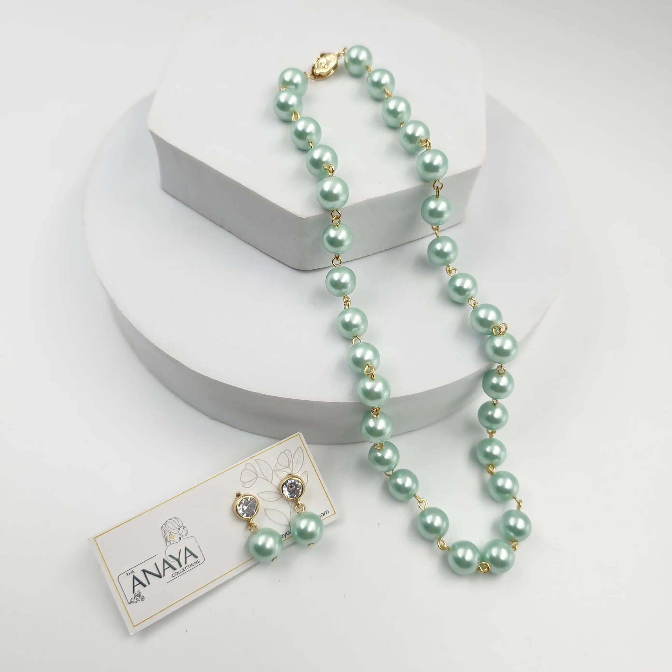Small Shell Pearl Necklace Set