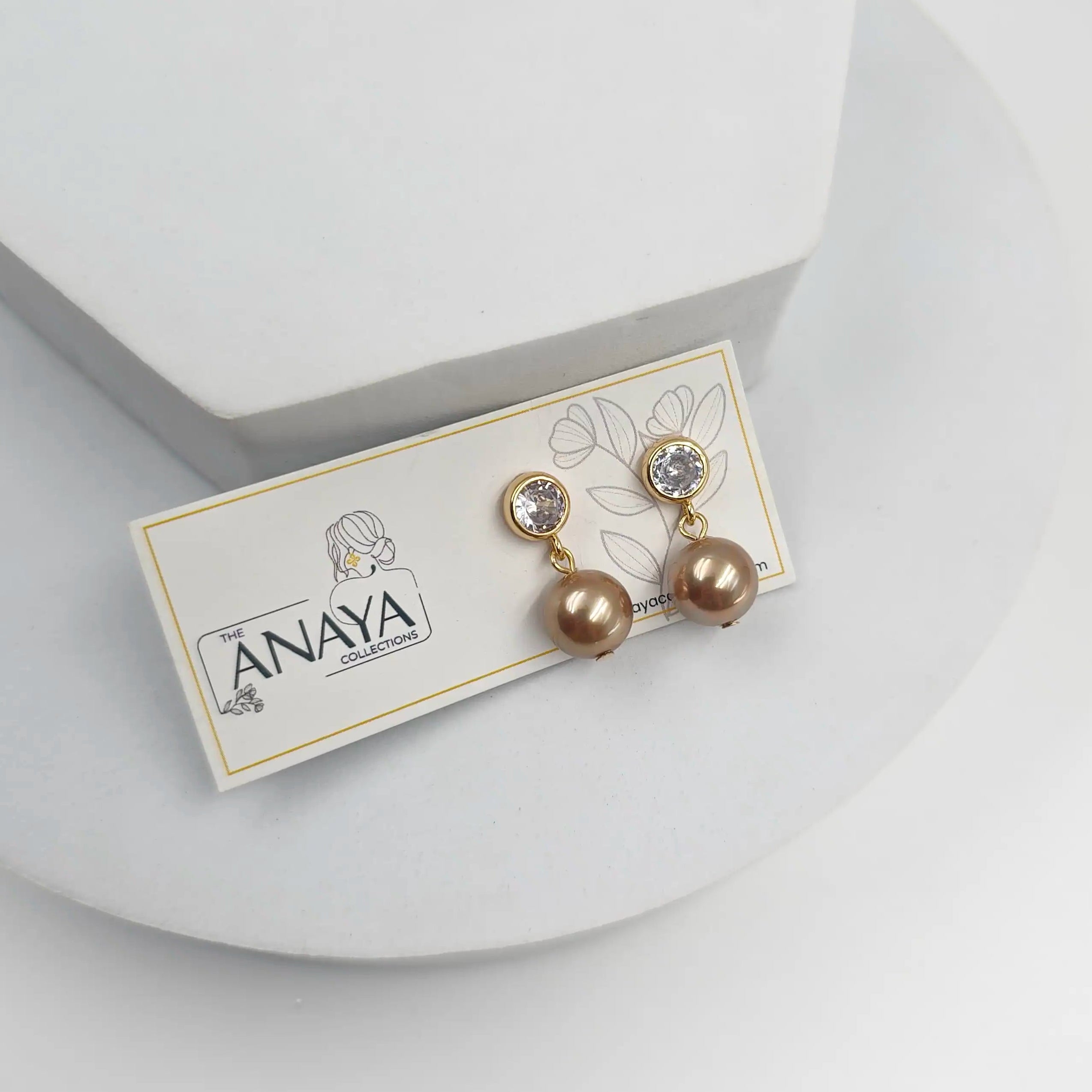 Small Shell Pearl Necklace Set