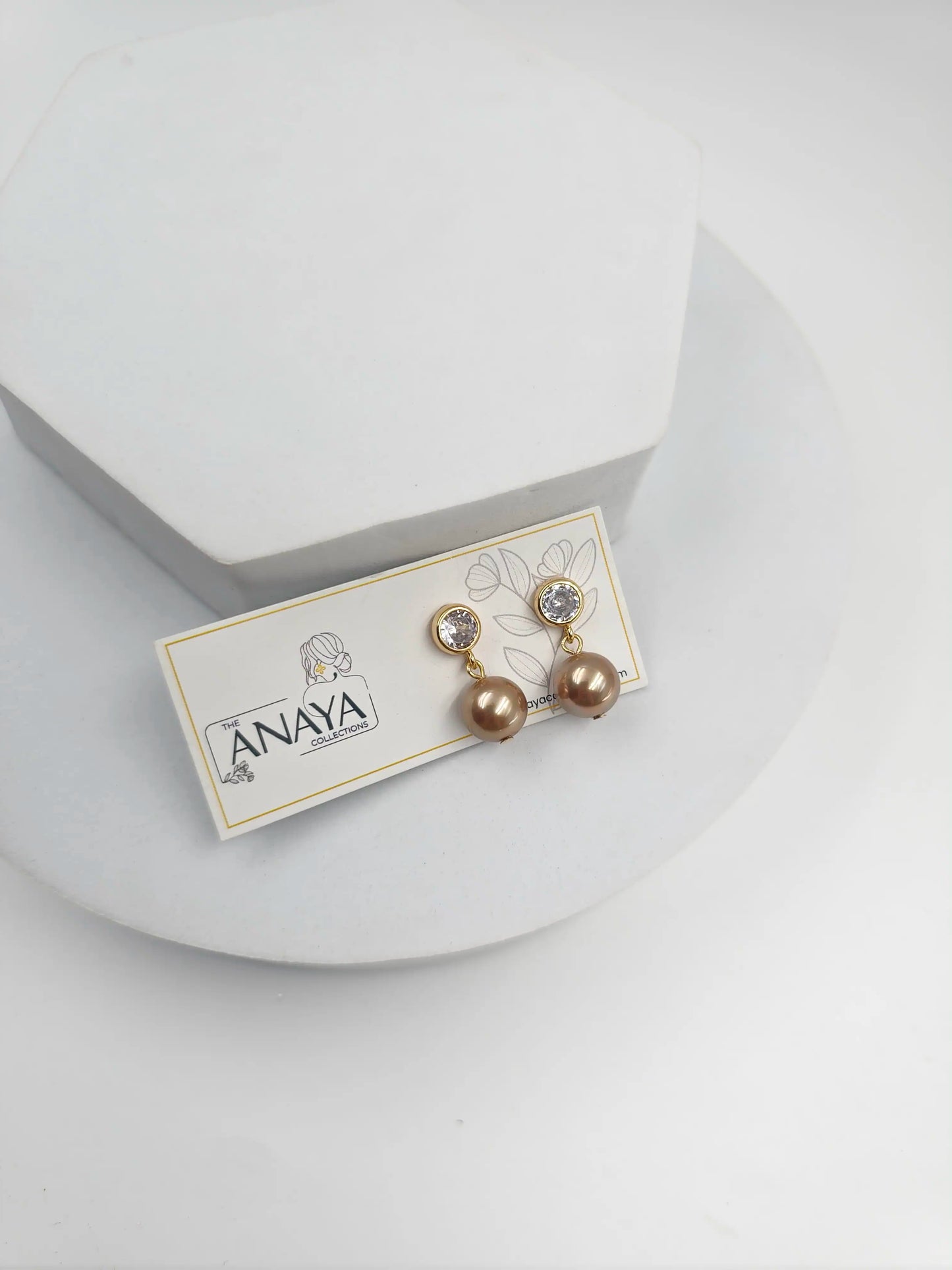 Small Shell Pearl Necklace Set