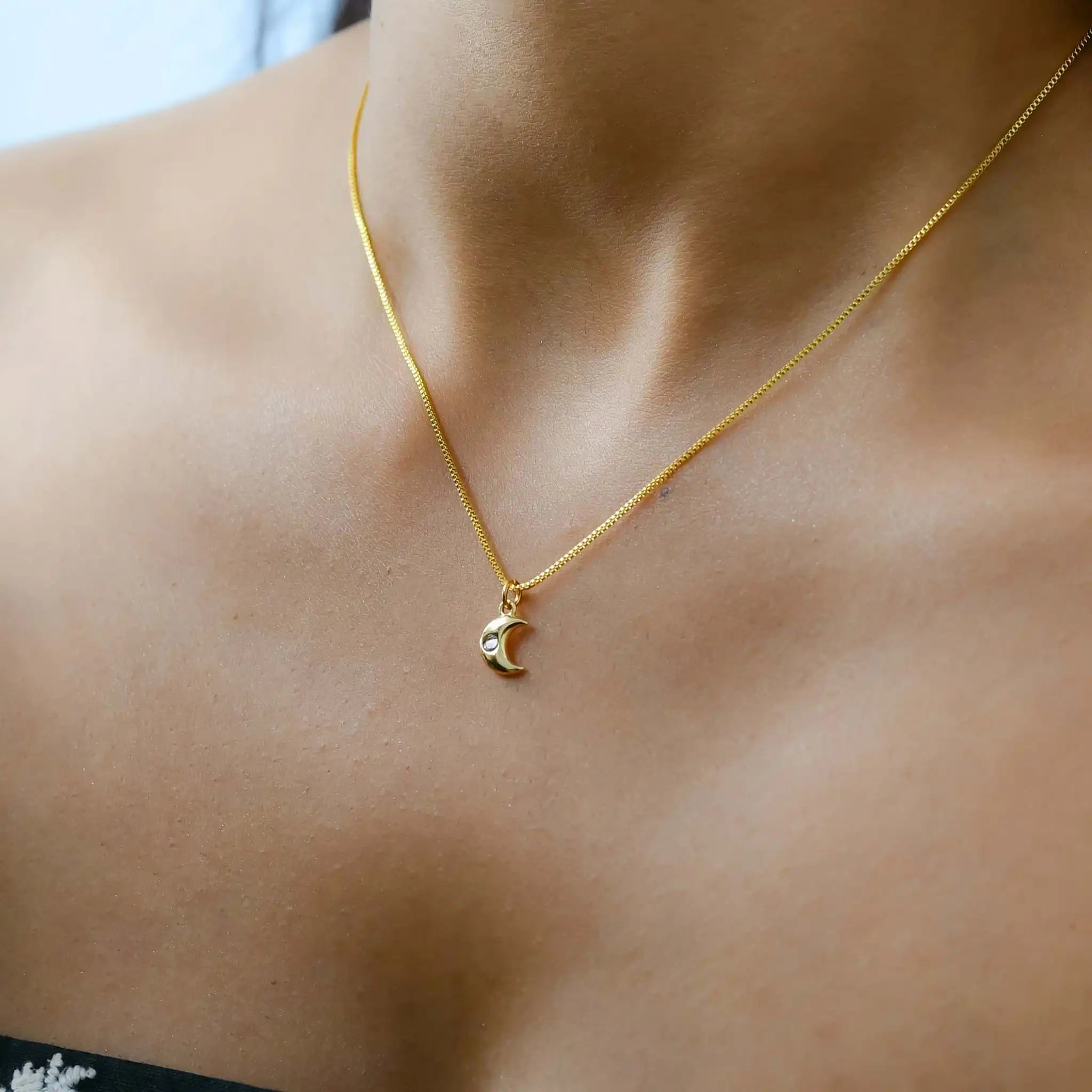 Sparkling Moon Pendant Chain