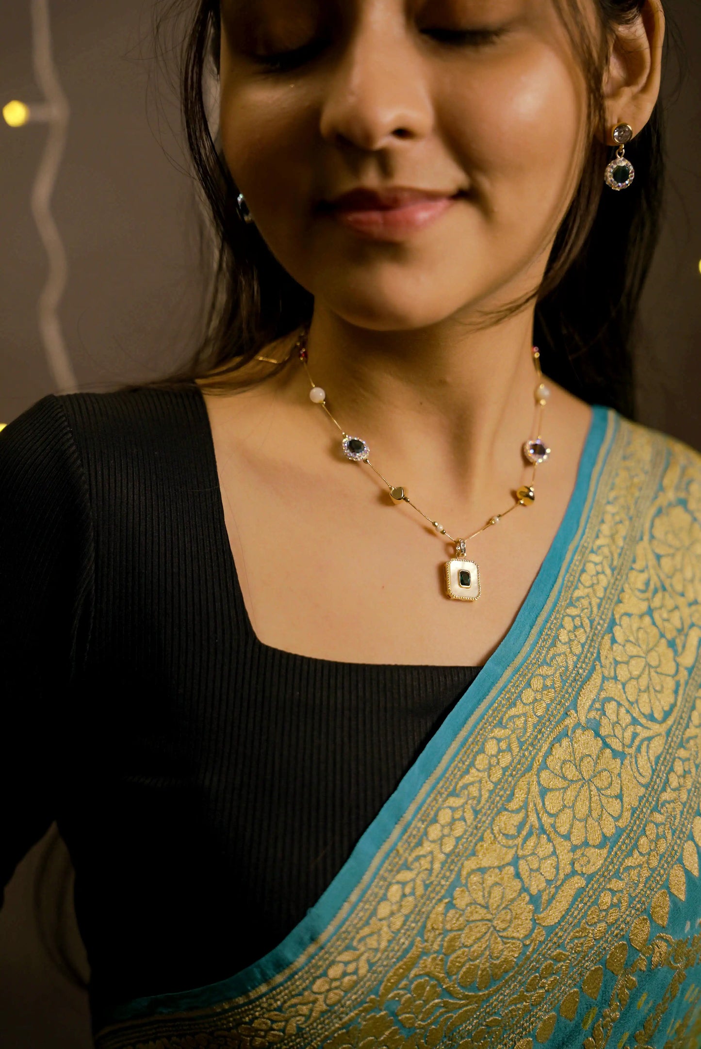 Verdant Frame – Mother of Pearl & Green Crystal Pendant Dainty Set