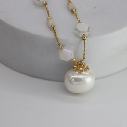 Shell Pearl Harmony Dainty Necklace