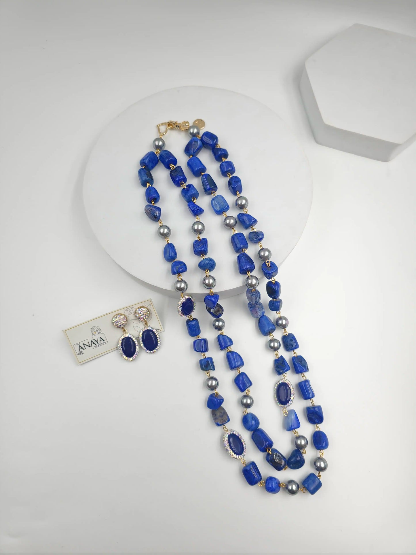 Double Line Agates With Baroque Set