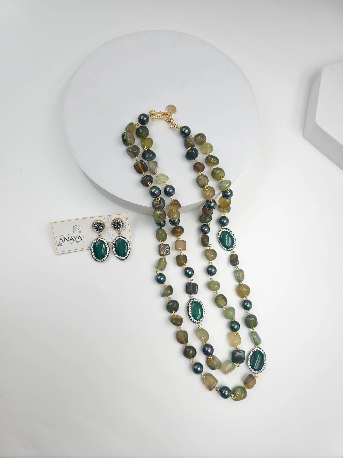 Double Line Agates With Baroque Set