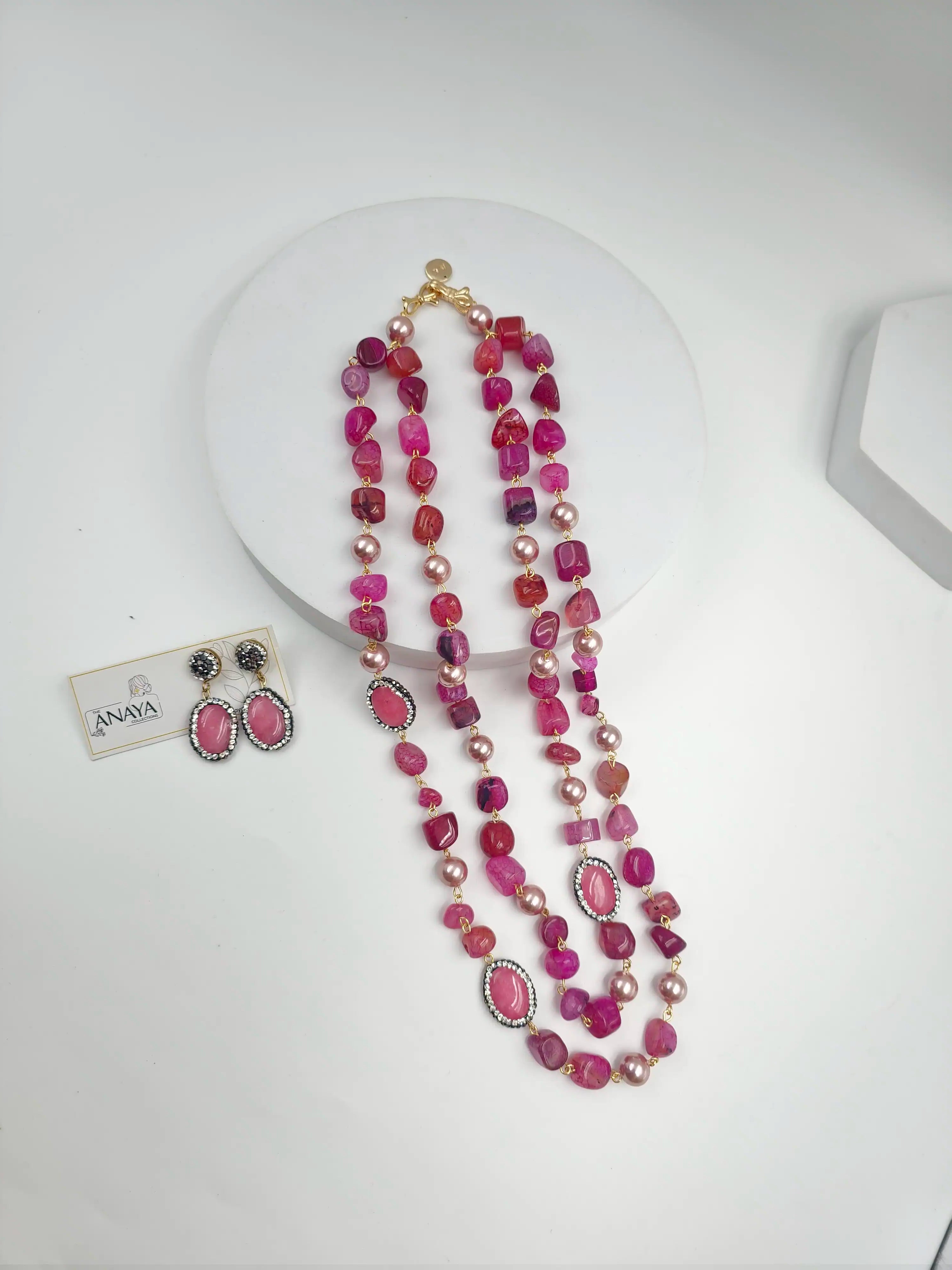 Double Line Agates With Baroque Set