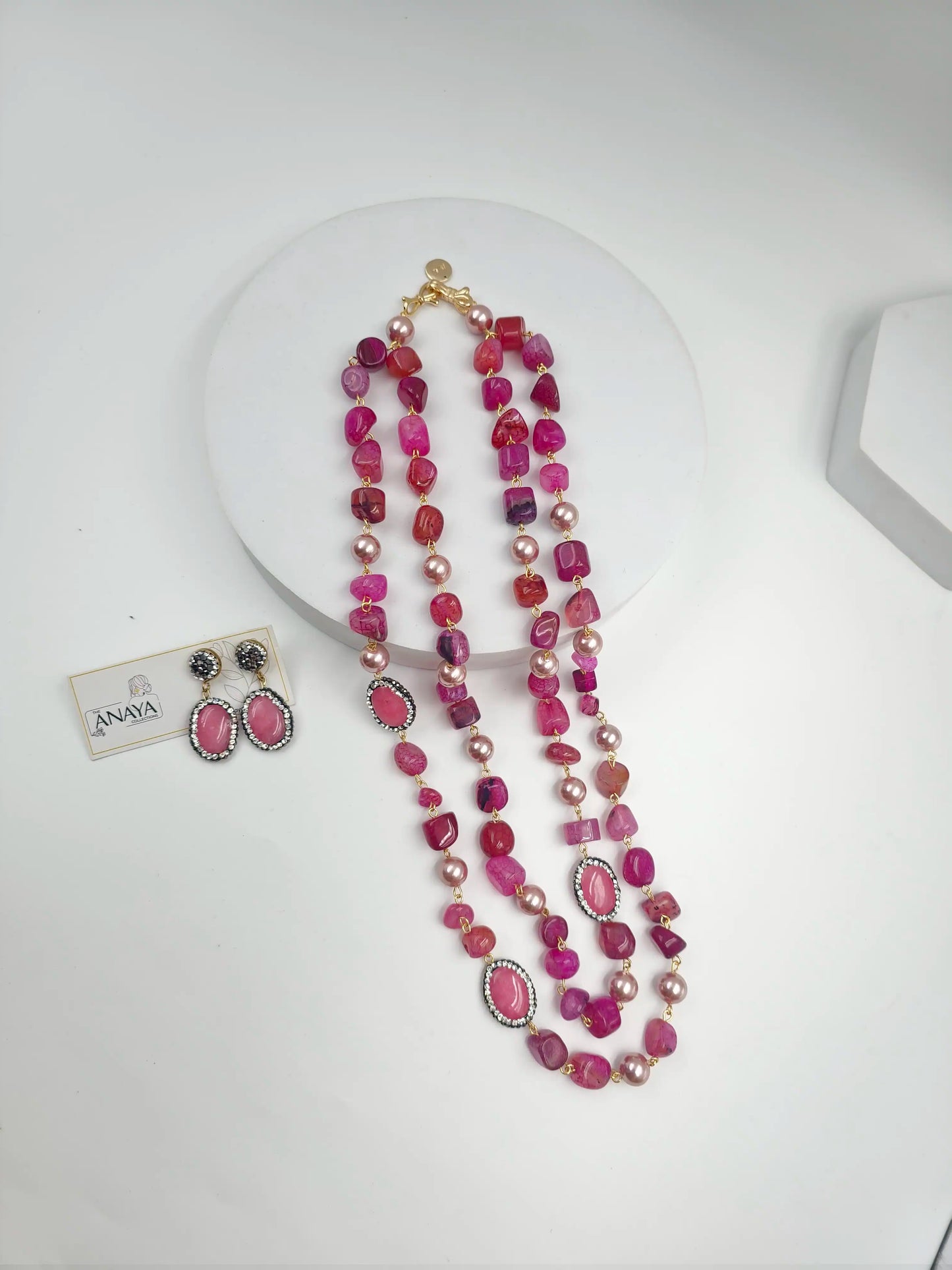 Double Line Agates With Baroque Set