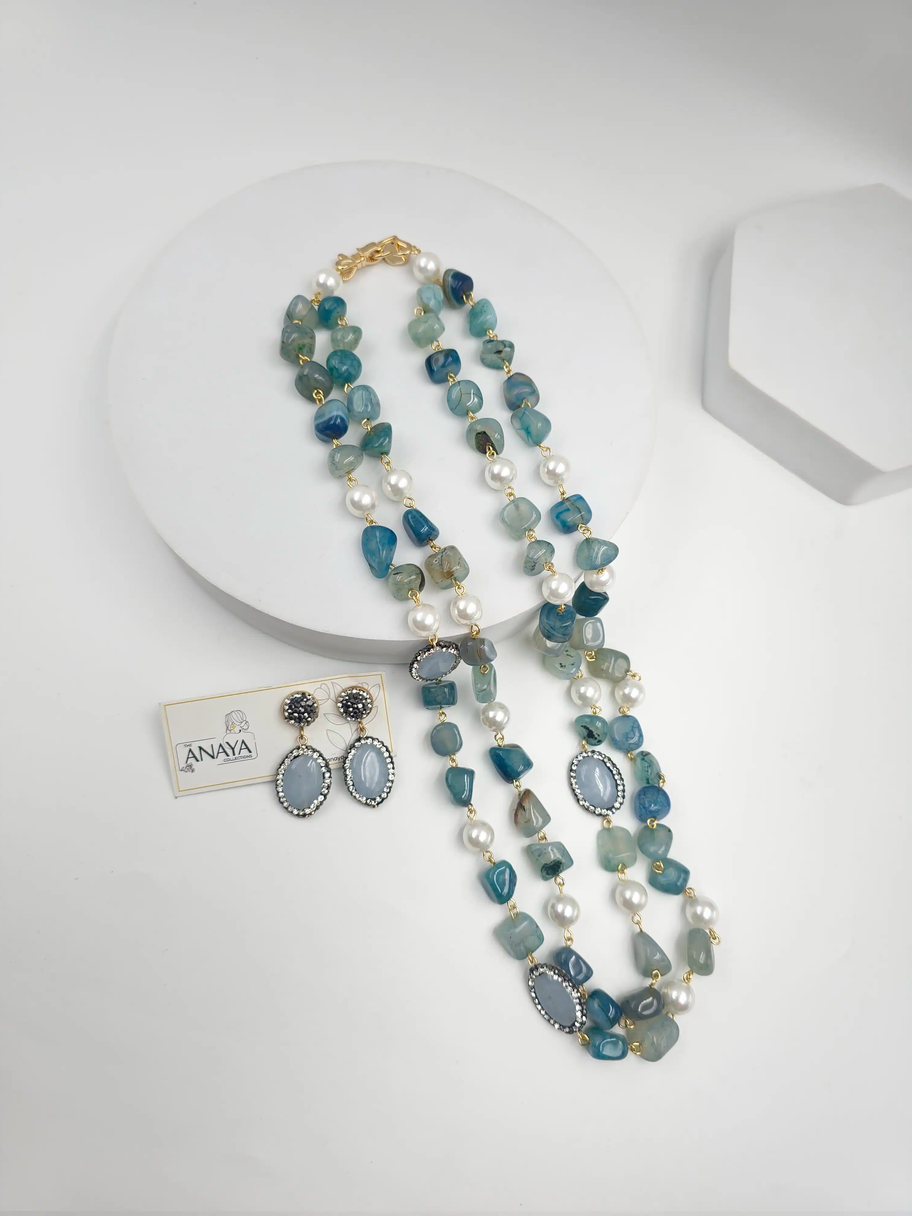 Double Line Agates With Baroque Set