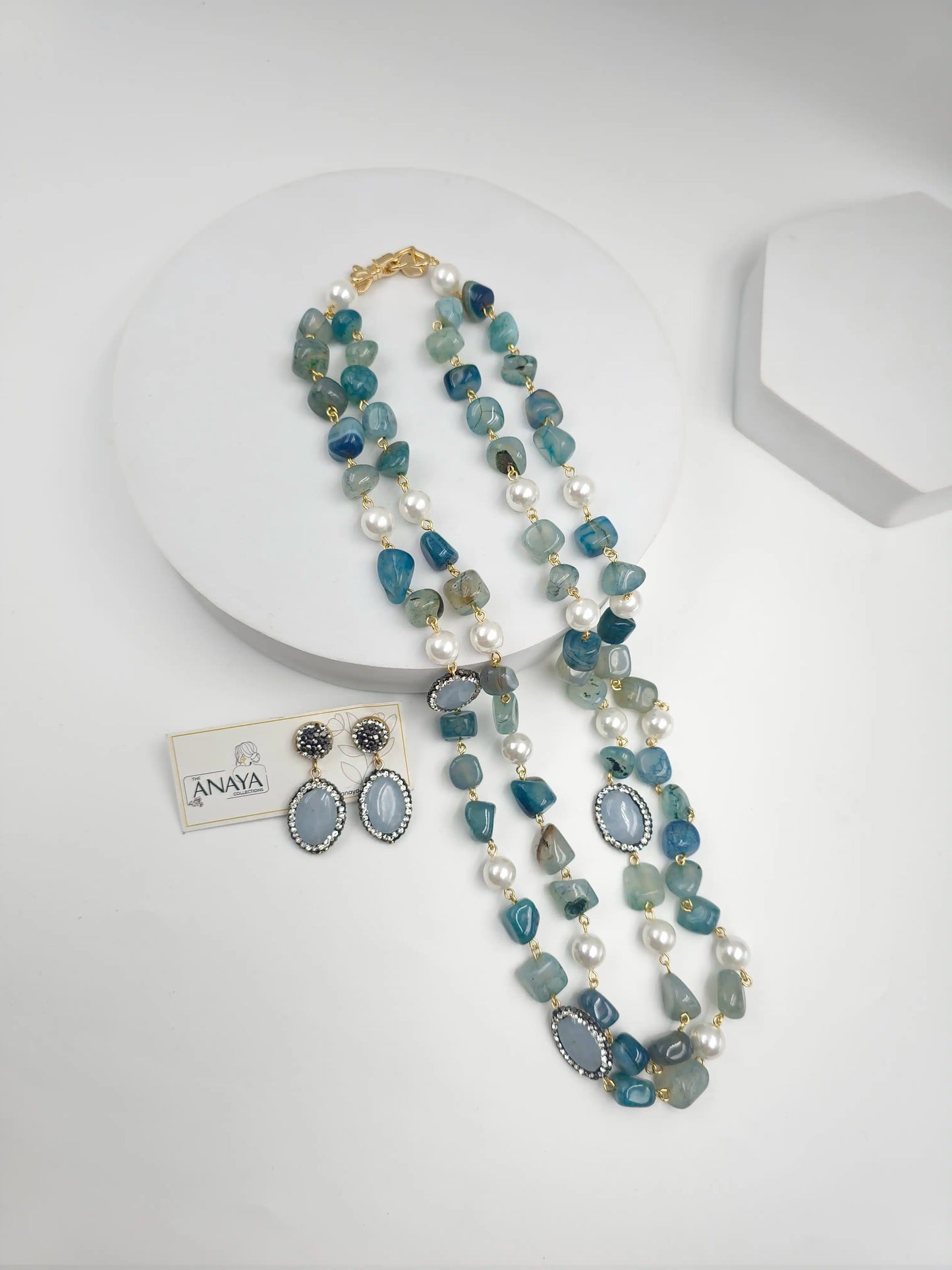 Double Line Agates With Baroque Set