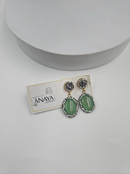 Double Line Agates With Baroque Set