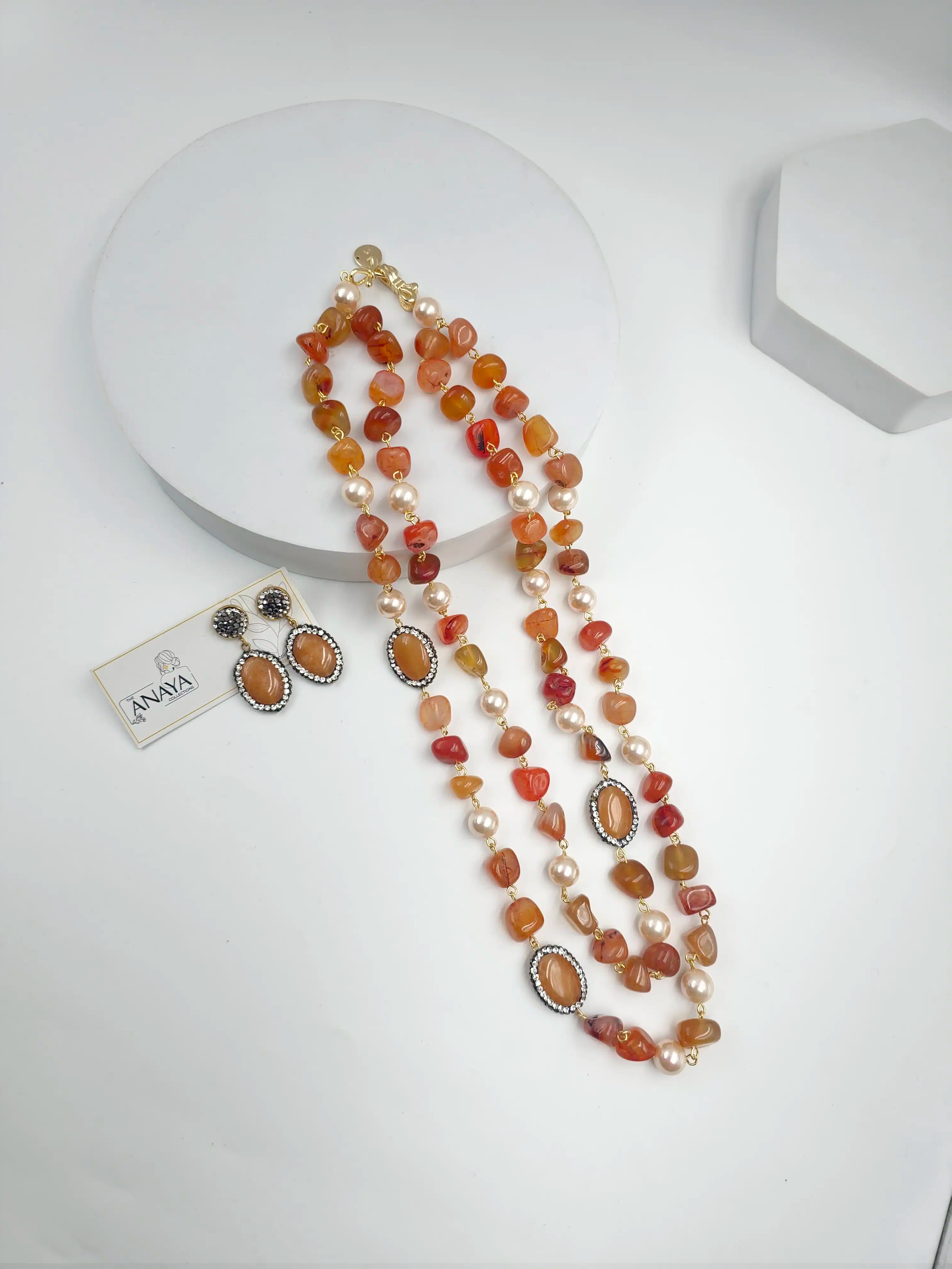 Double Line Agates With Baroque Set