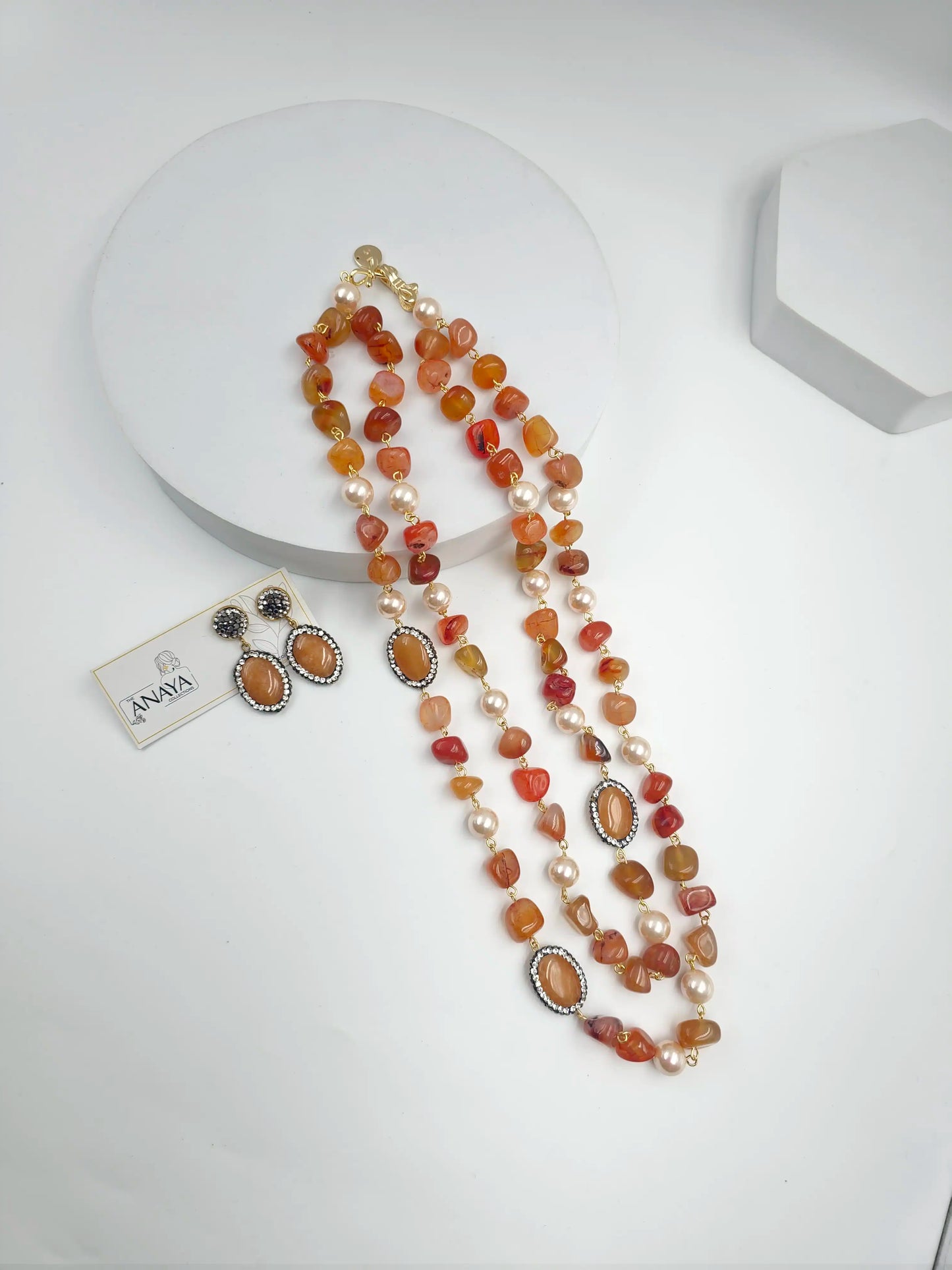 Double Line Agates With Baroque Set