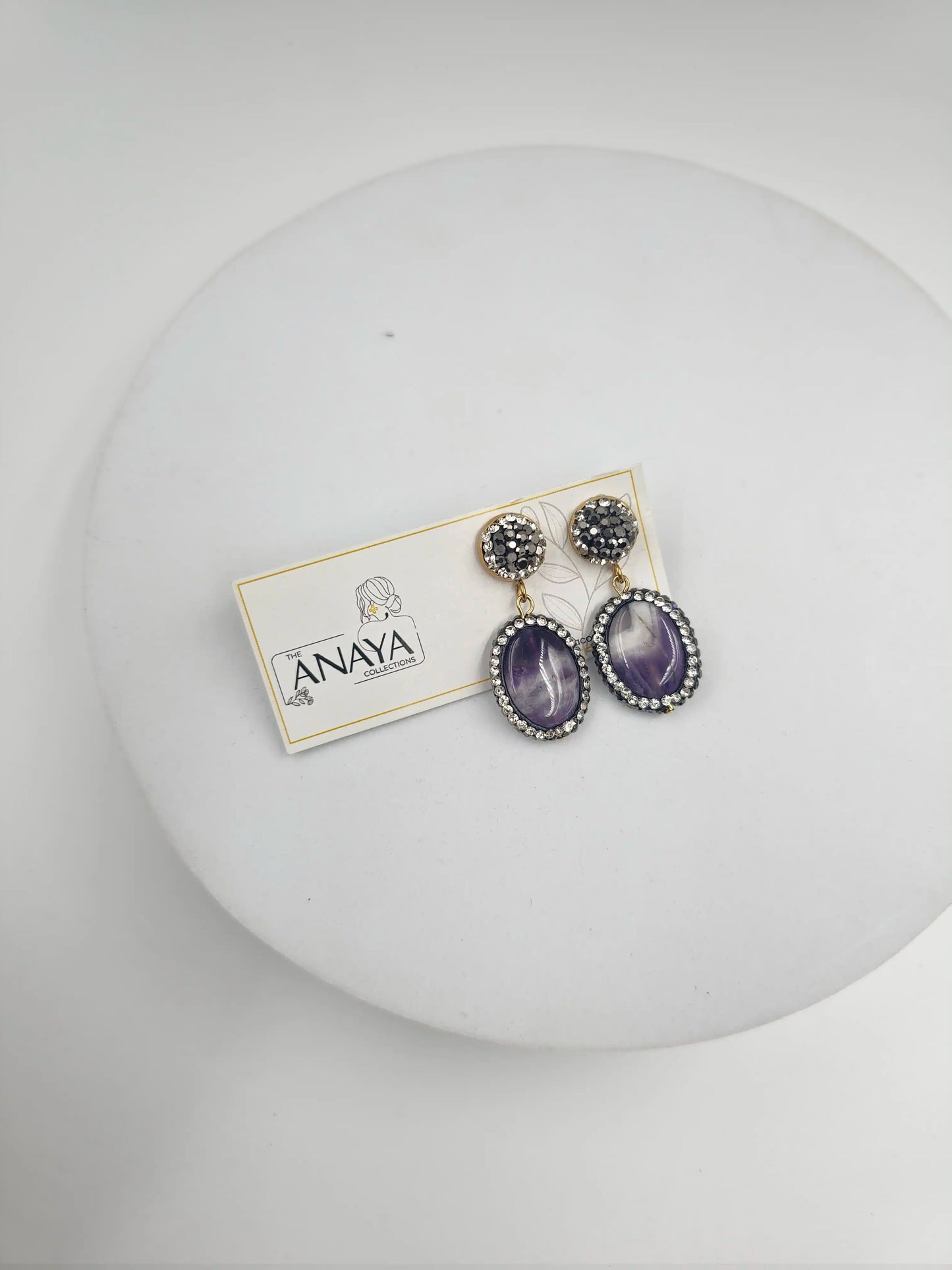 Double Line Agates With Baroque Set