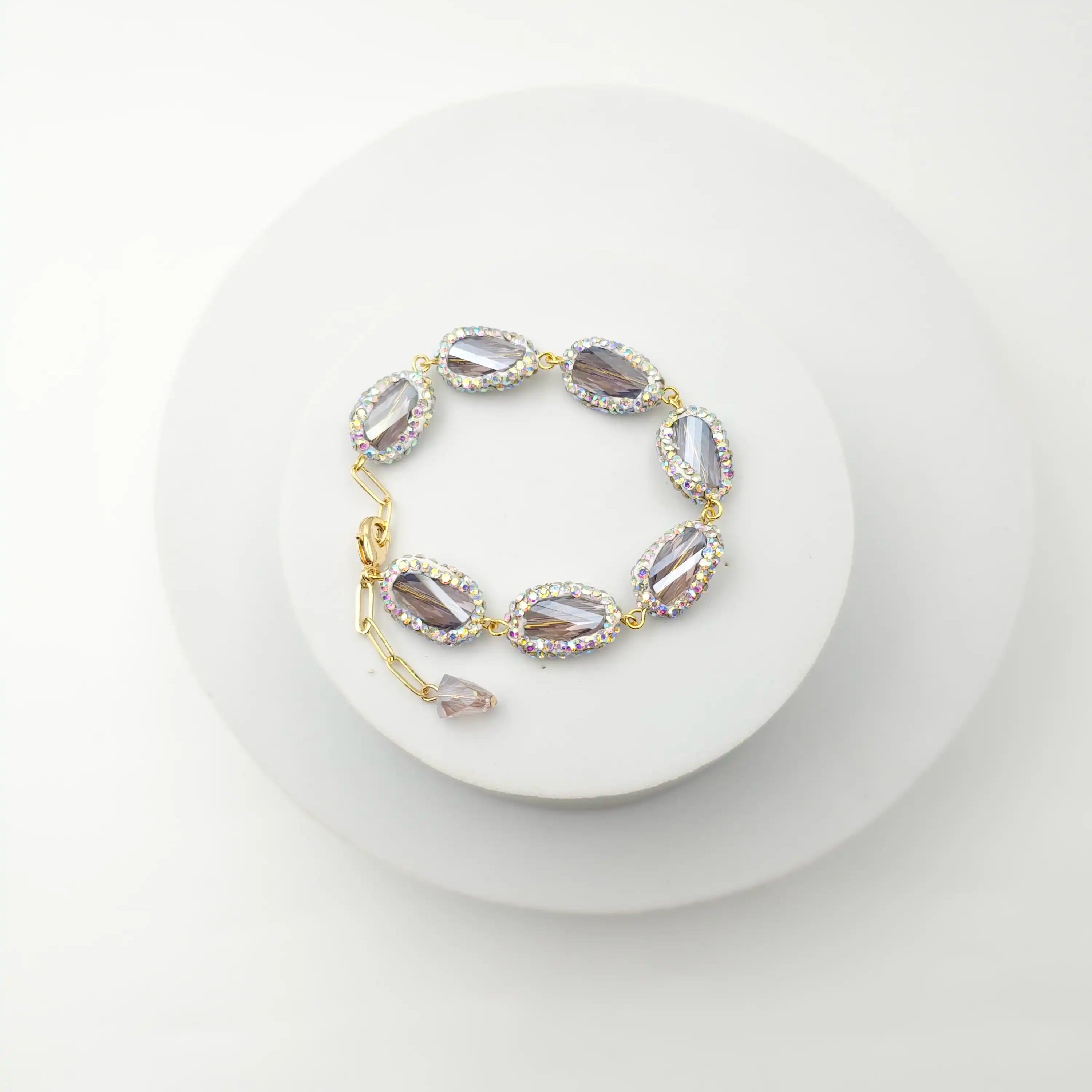 Regal Pearl Drop Bracelet